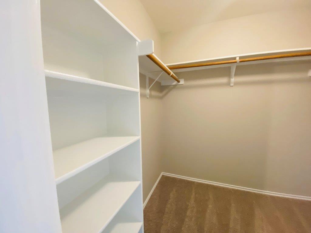 124 Easy St, Hutto, TX 78634