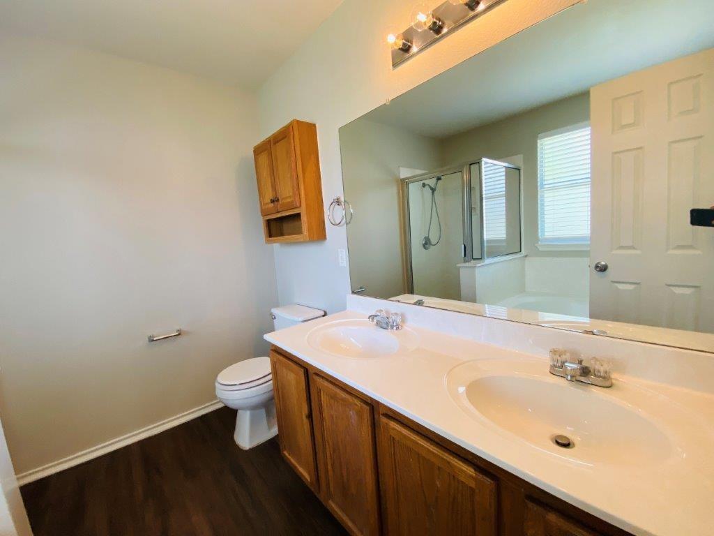 124 Easy St, Hutto, TX 78634