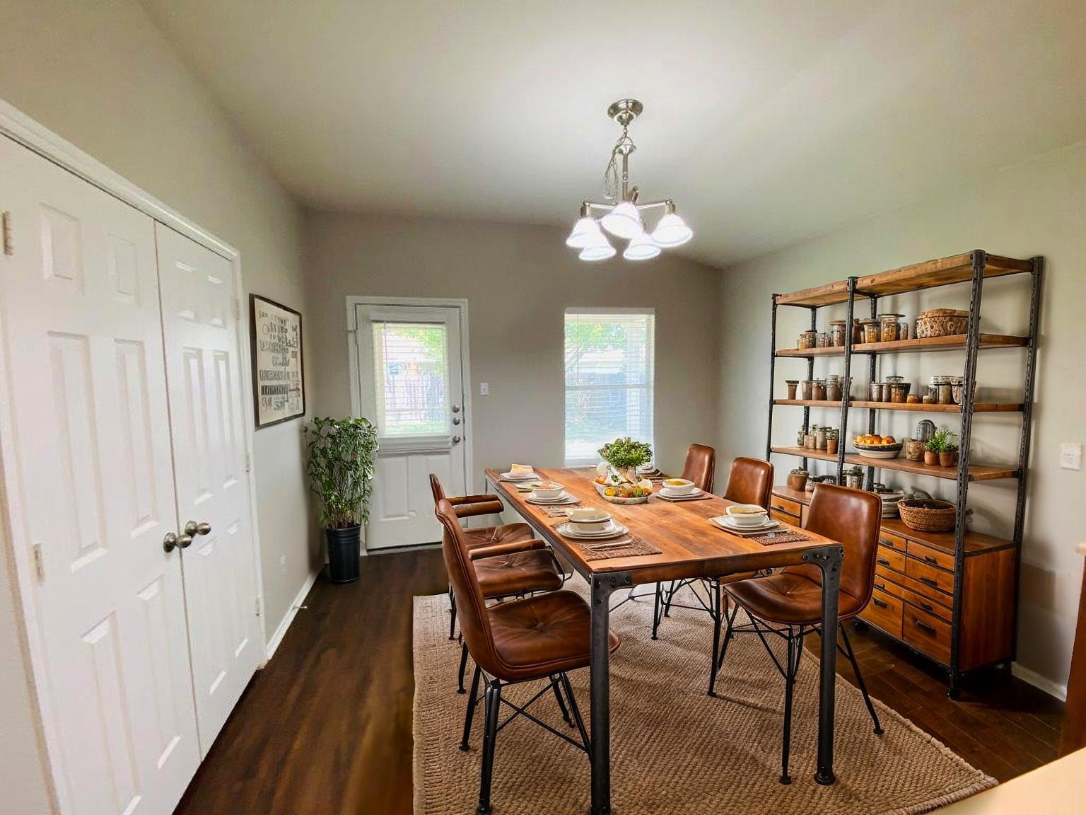 124 Easy St, Hutto, TX 78634