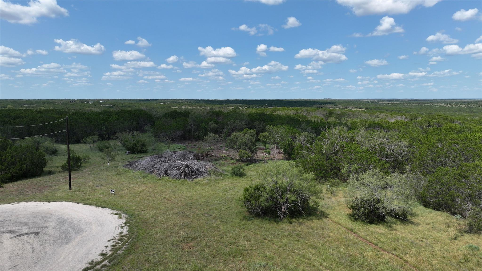 397 Donnie Dr, Lampasas, TX 76550