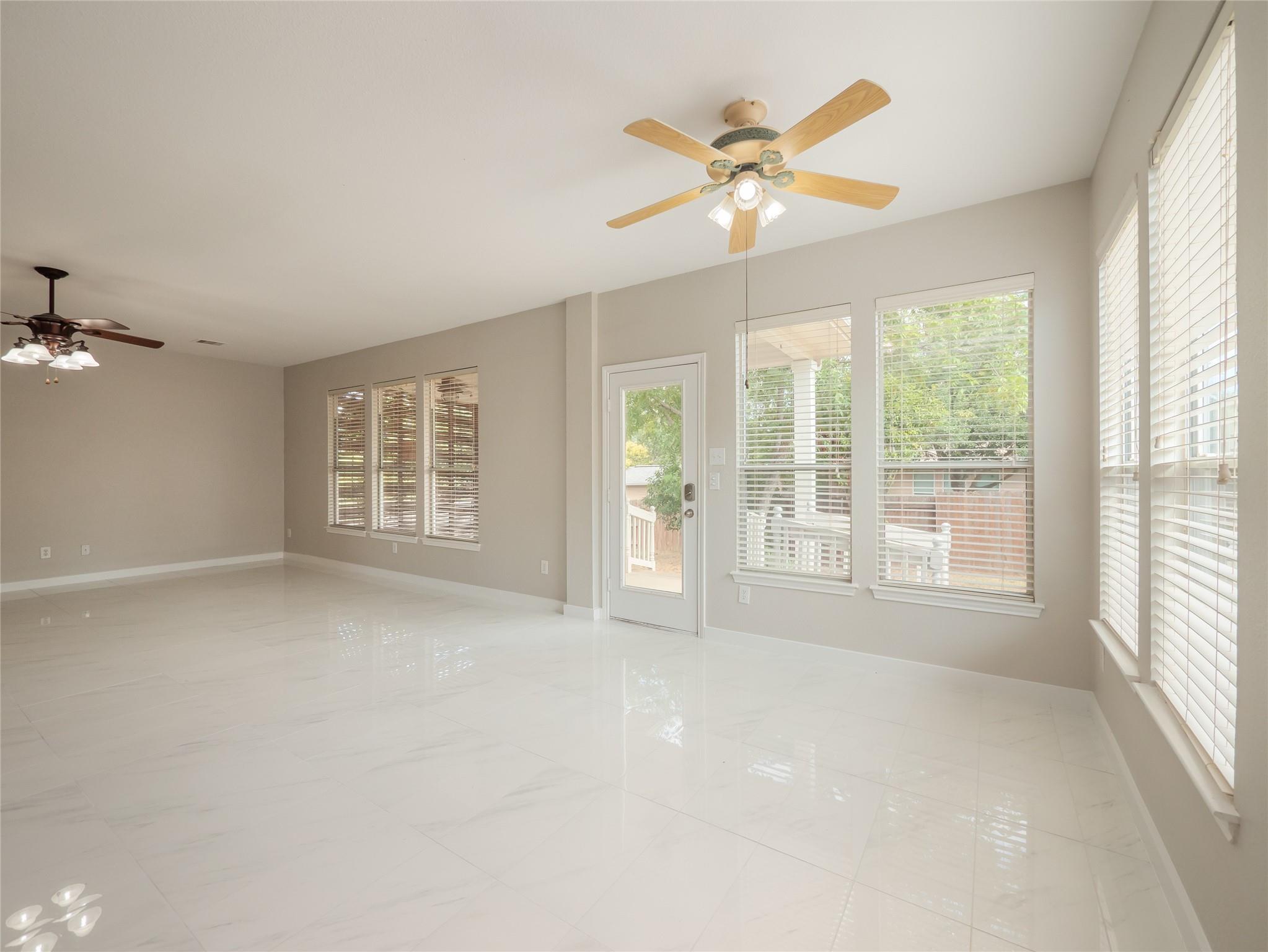 406 Primavera Loop, Kyle, TX 78640