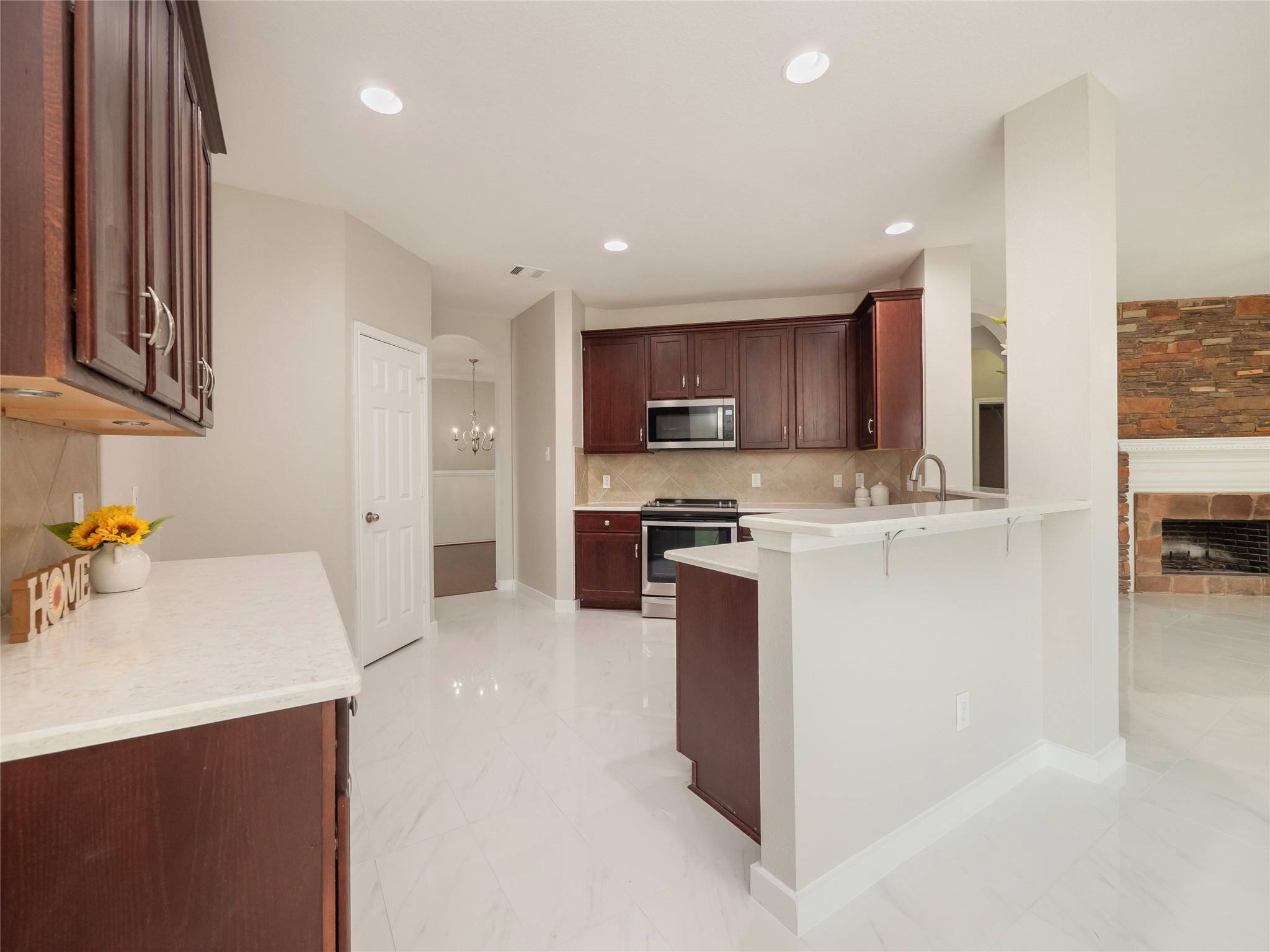 406 Primavera Loop, Kyle, TX 78640