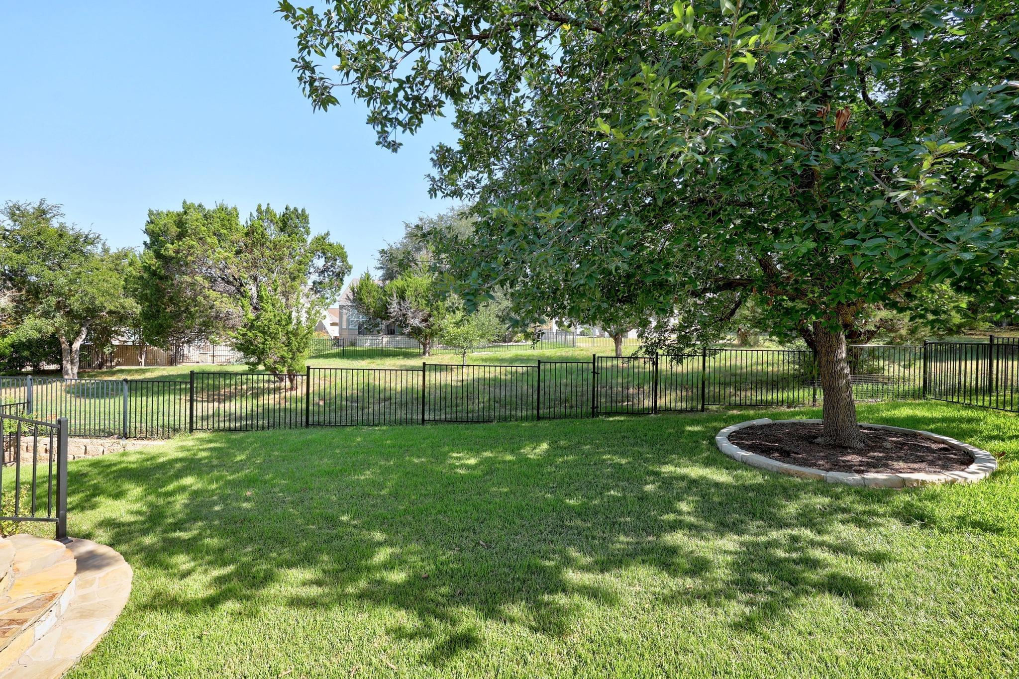 416 Palmetto Dr, Georgetown, TX 78633