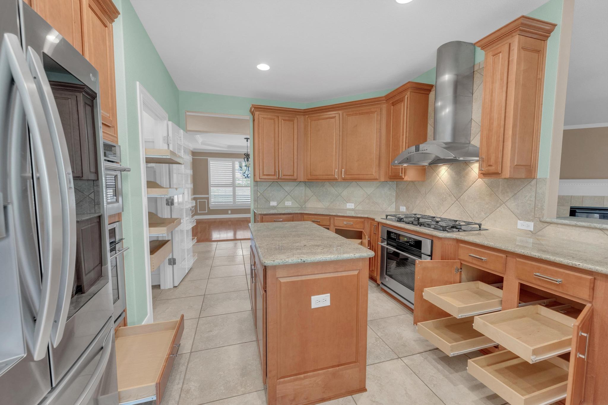 416 Palmetto Dr, Georgetown, TX 78633