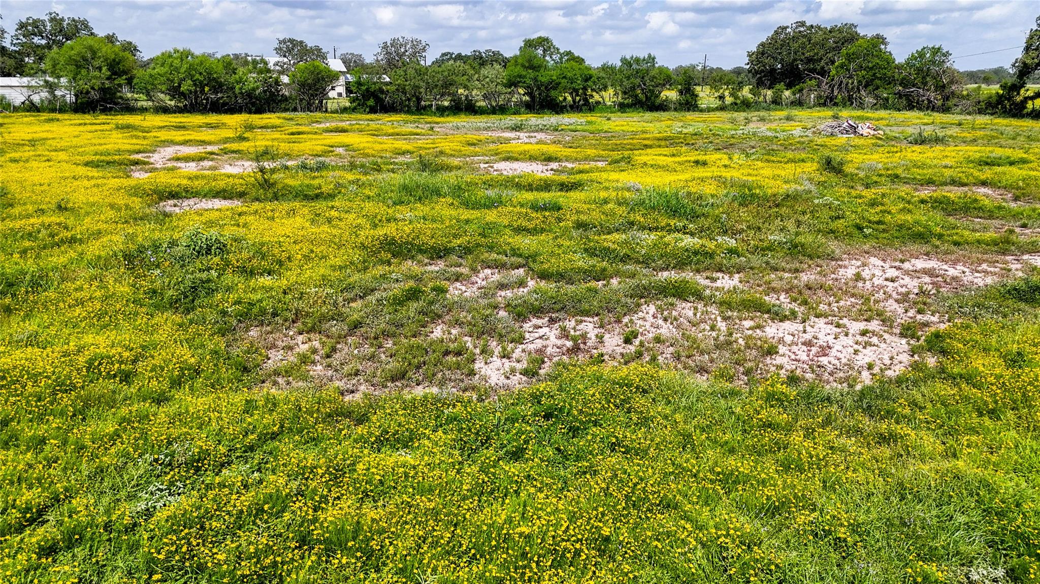 275 & 279 Cross Rd, Kingsbury, TX 78638