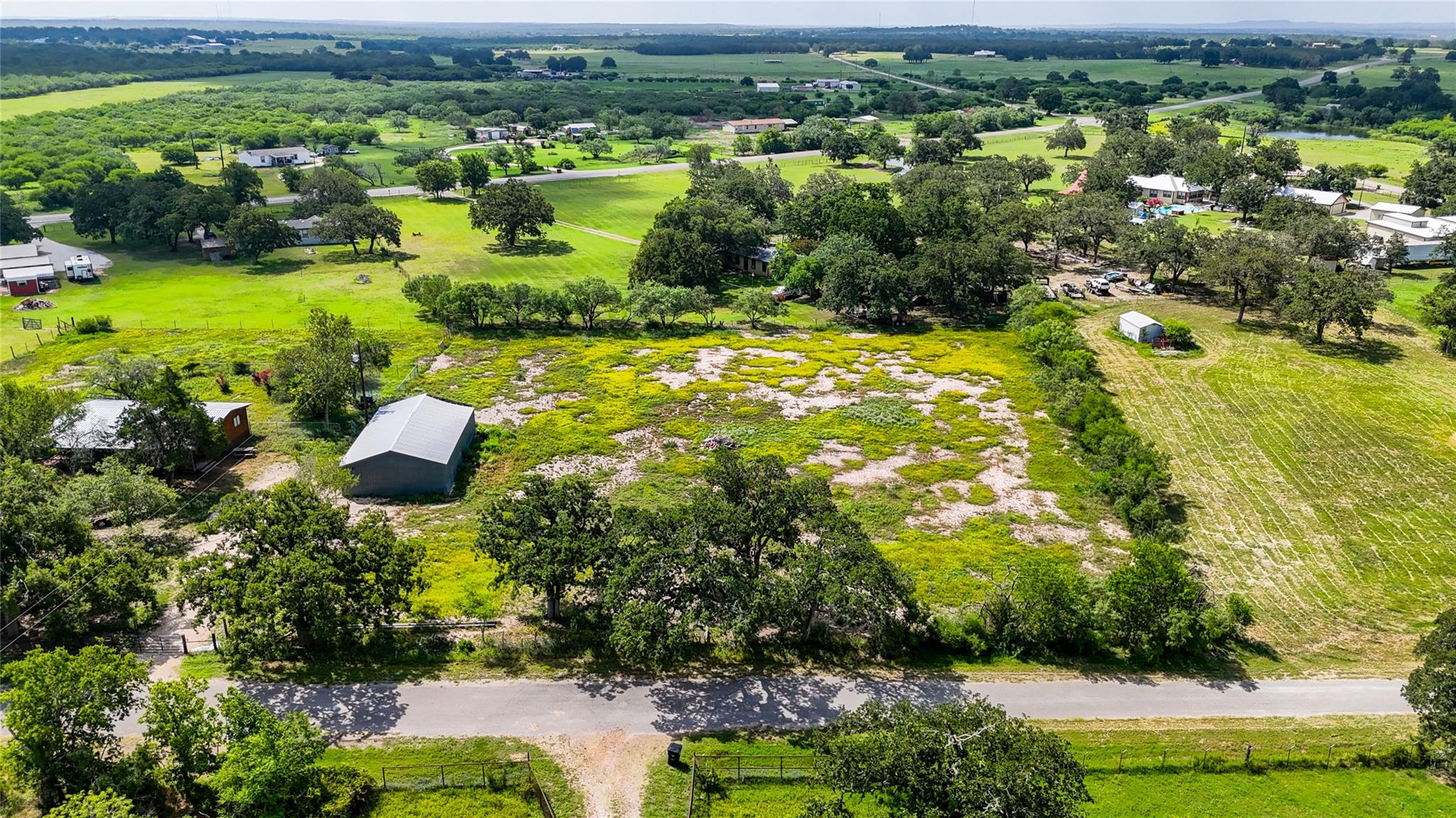 275 & 279 Cross Rd, Kingsbury, TX 78638