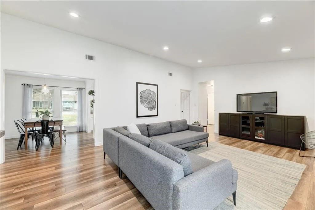 13313 Effingham St, Austin, TX 78729