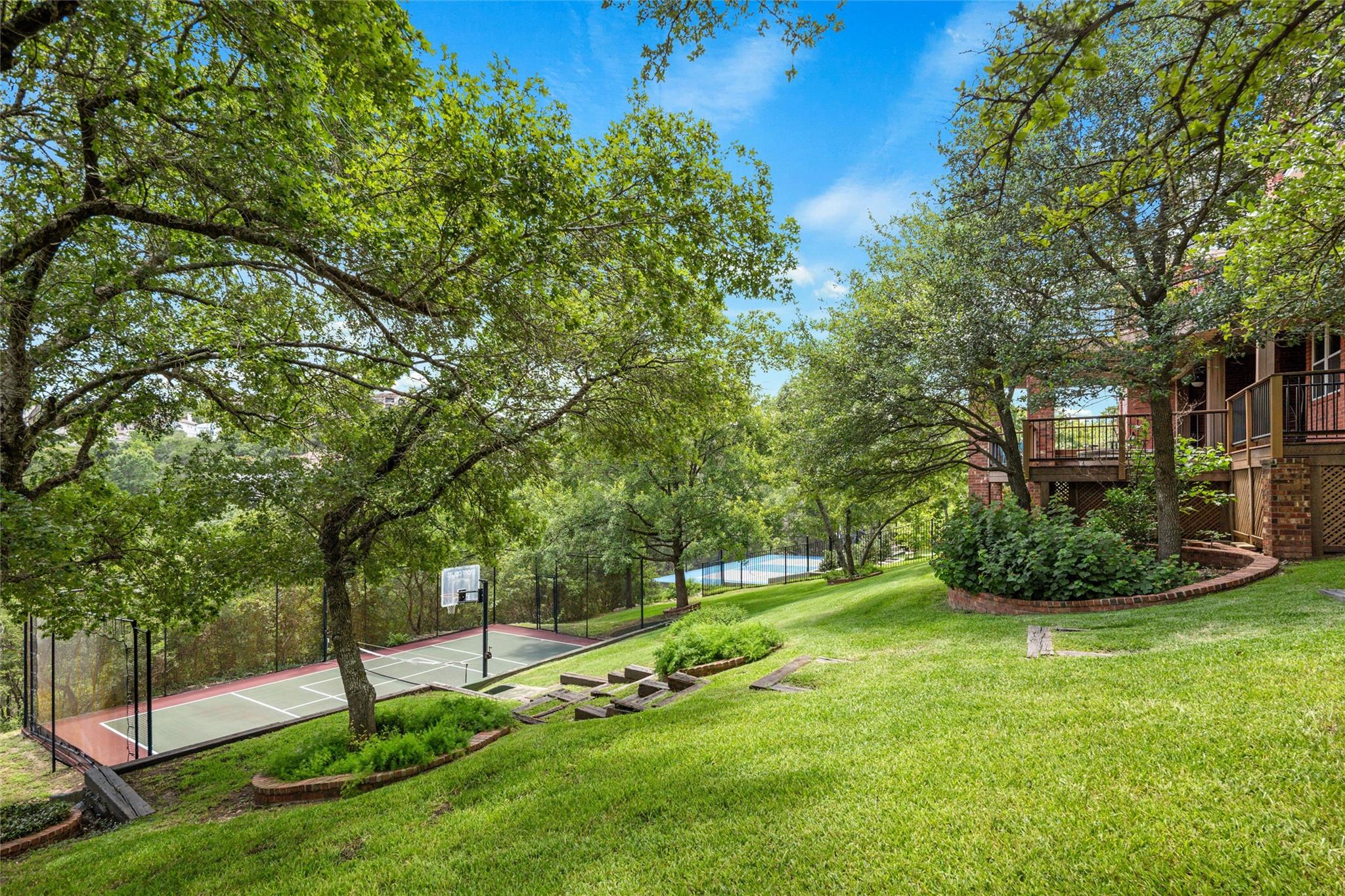 2807 Round Table Rd, Austin, TX 78746