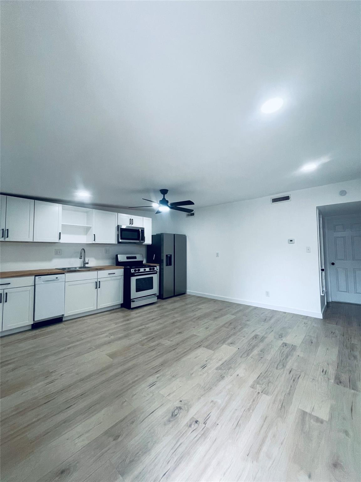 7107 Guadalupe St # 202, Austin, TX 78752