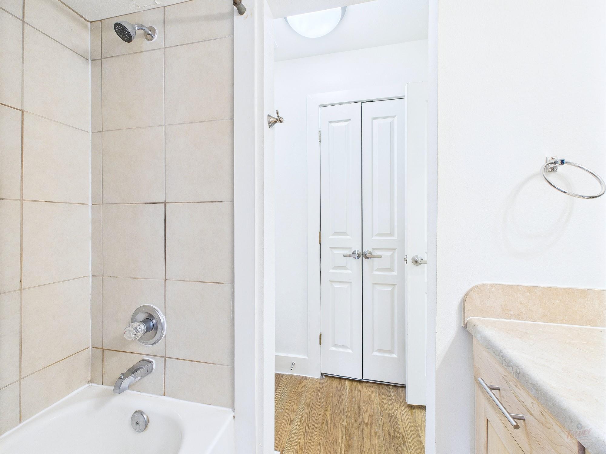 711 W 32nd St # 126, Austin, TX 78705