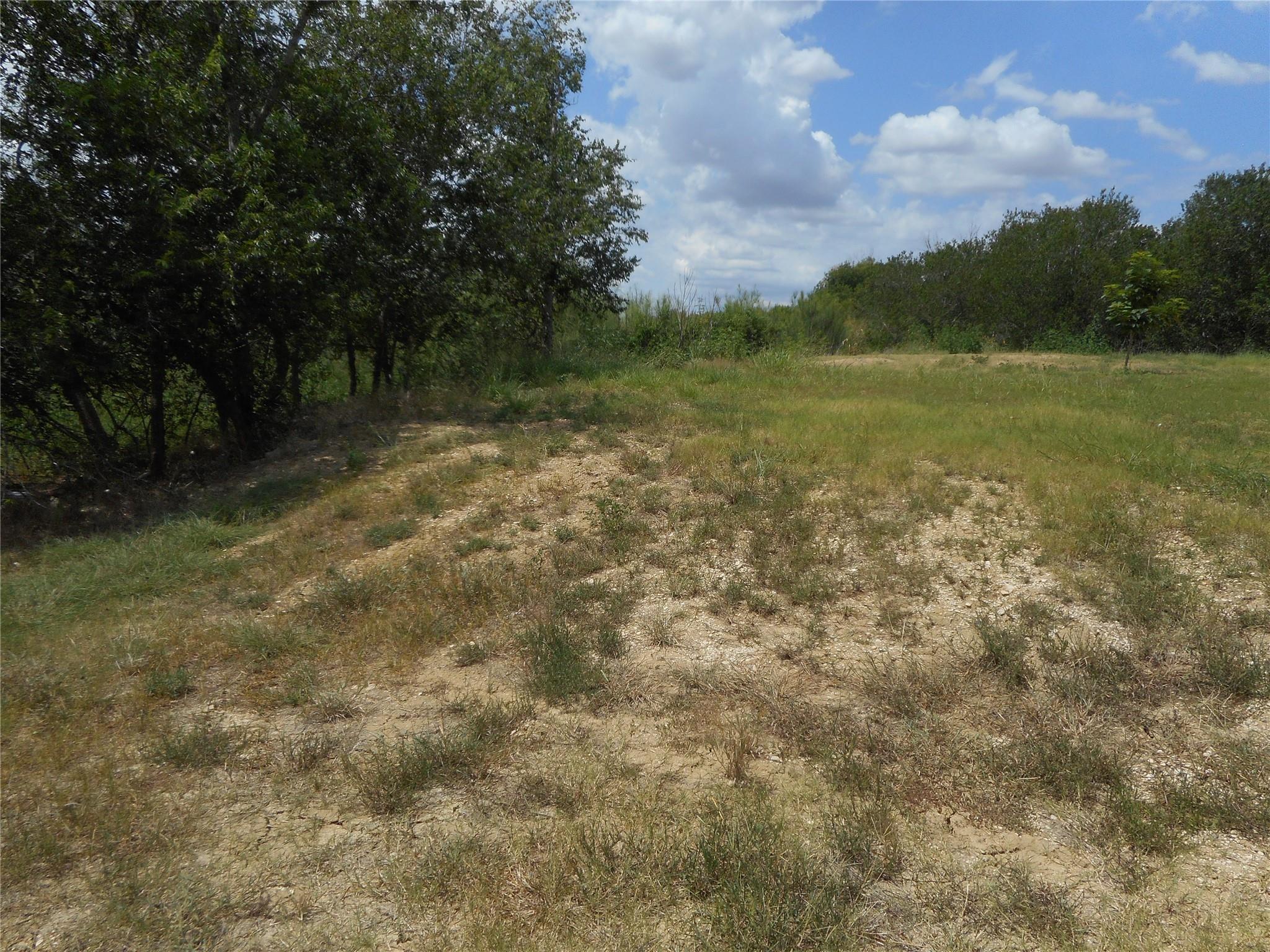 808 W Maple St, Taylor, TX 76574