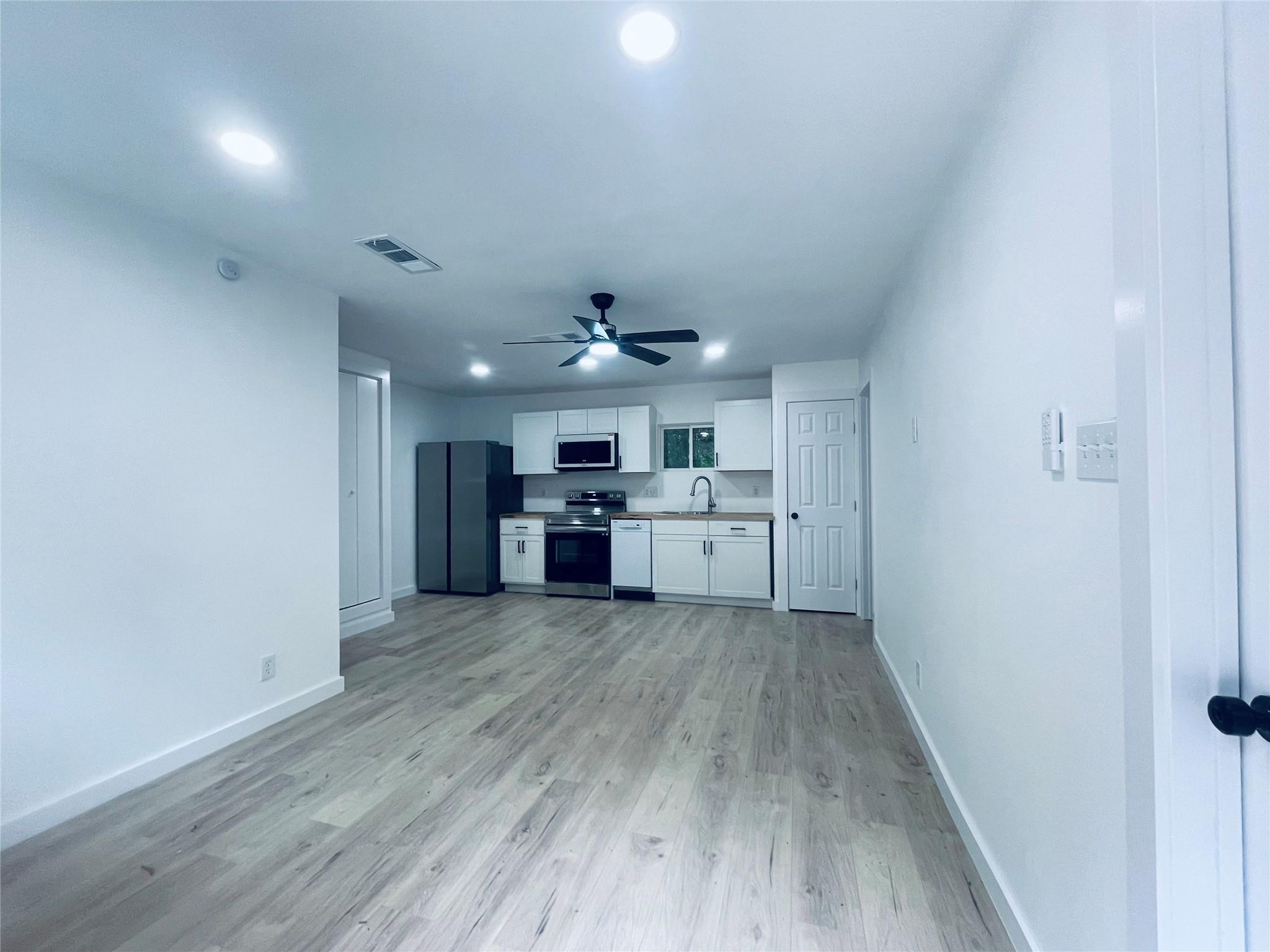 7107 Guadalupe St # C, Austin, TX 78752