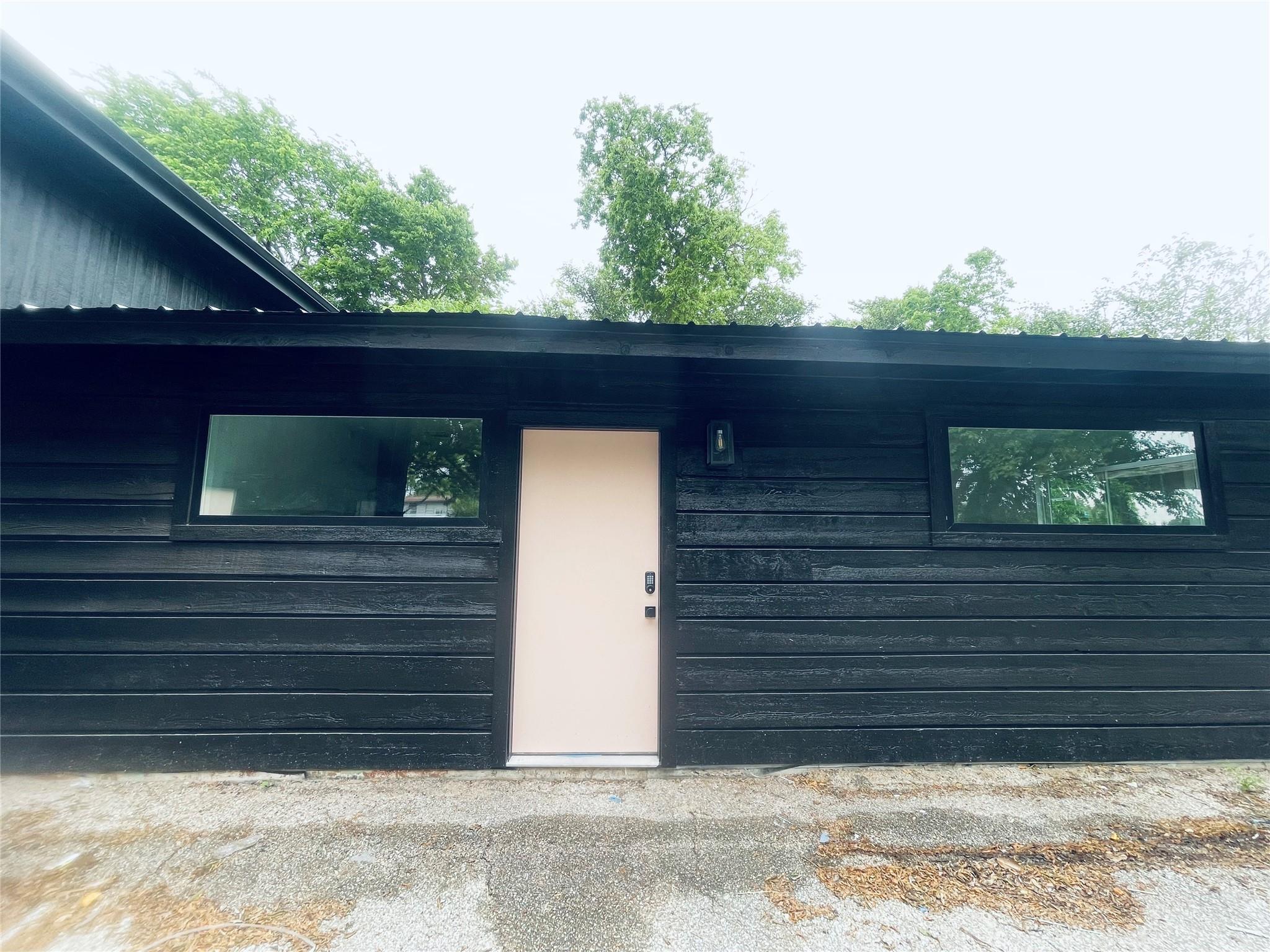 7107 Guadalupe St # C, Austin, TX 78752