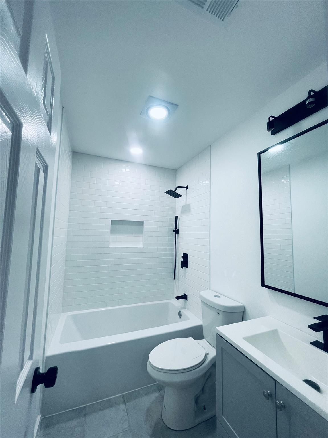 7107 Guadalupe St # C, Austin, TX 78752