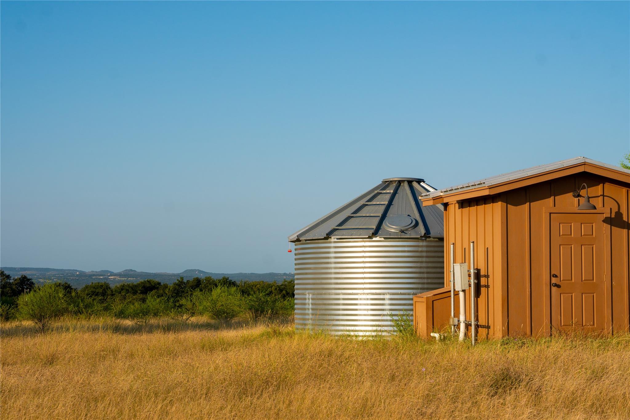 000 RR # 1323, Johnson City, TX 78636