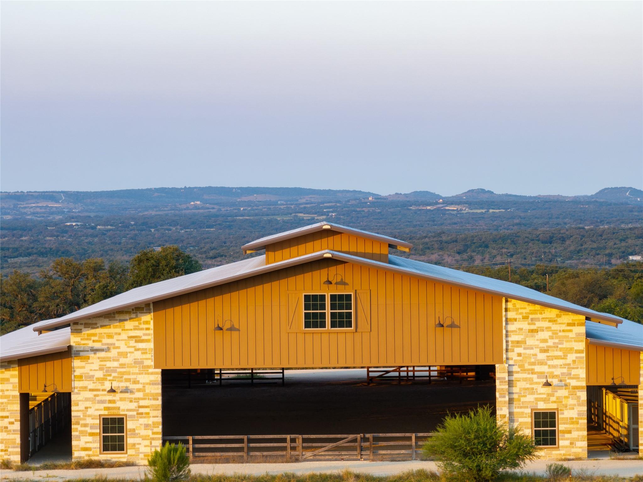 000 RR # 1323, Johnson City, TX 78636