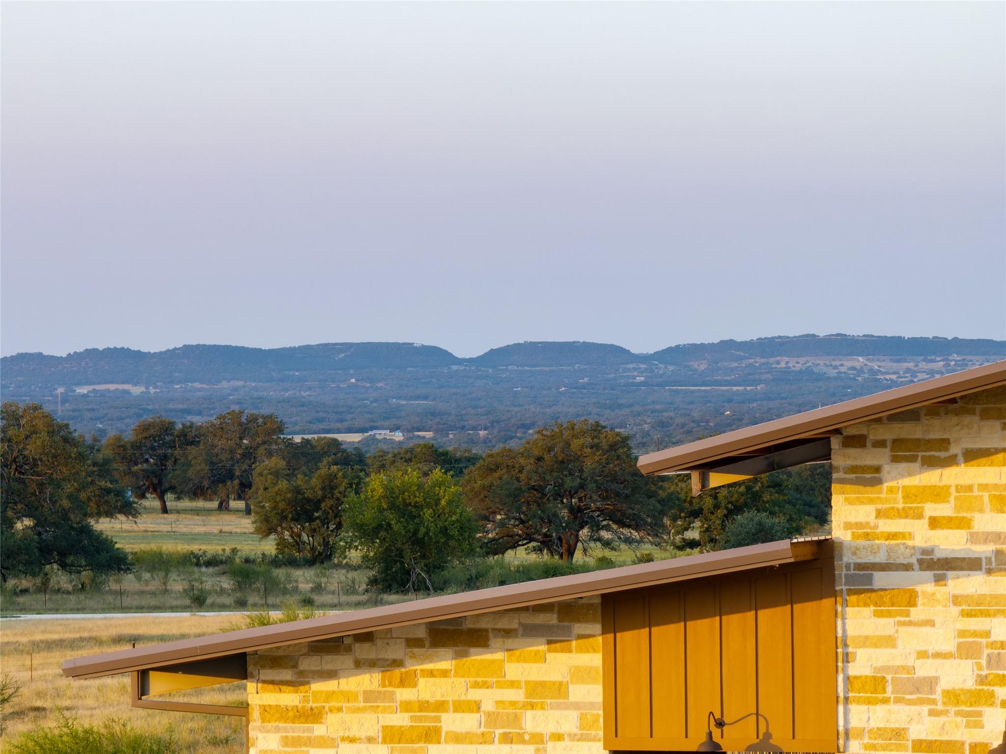 000 RR # 1323, Johnson City, TX 78636