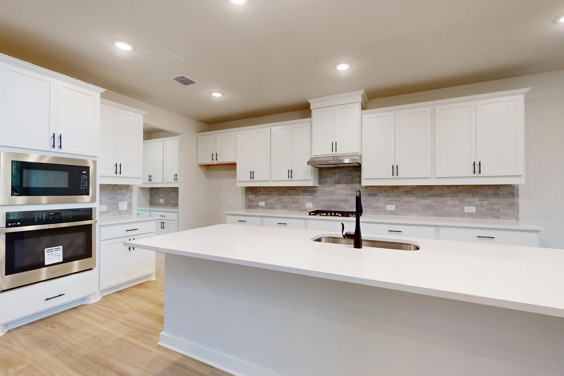 3917 Waxahachie Rd, Leander, TX 78641