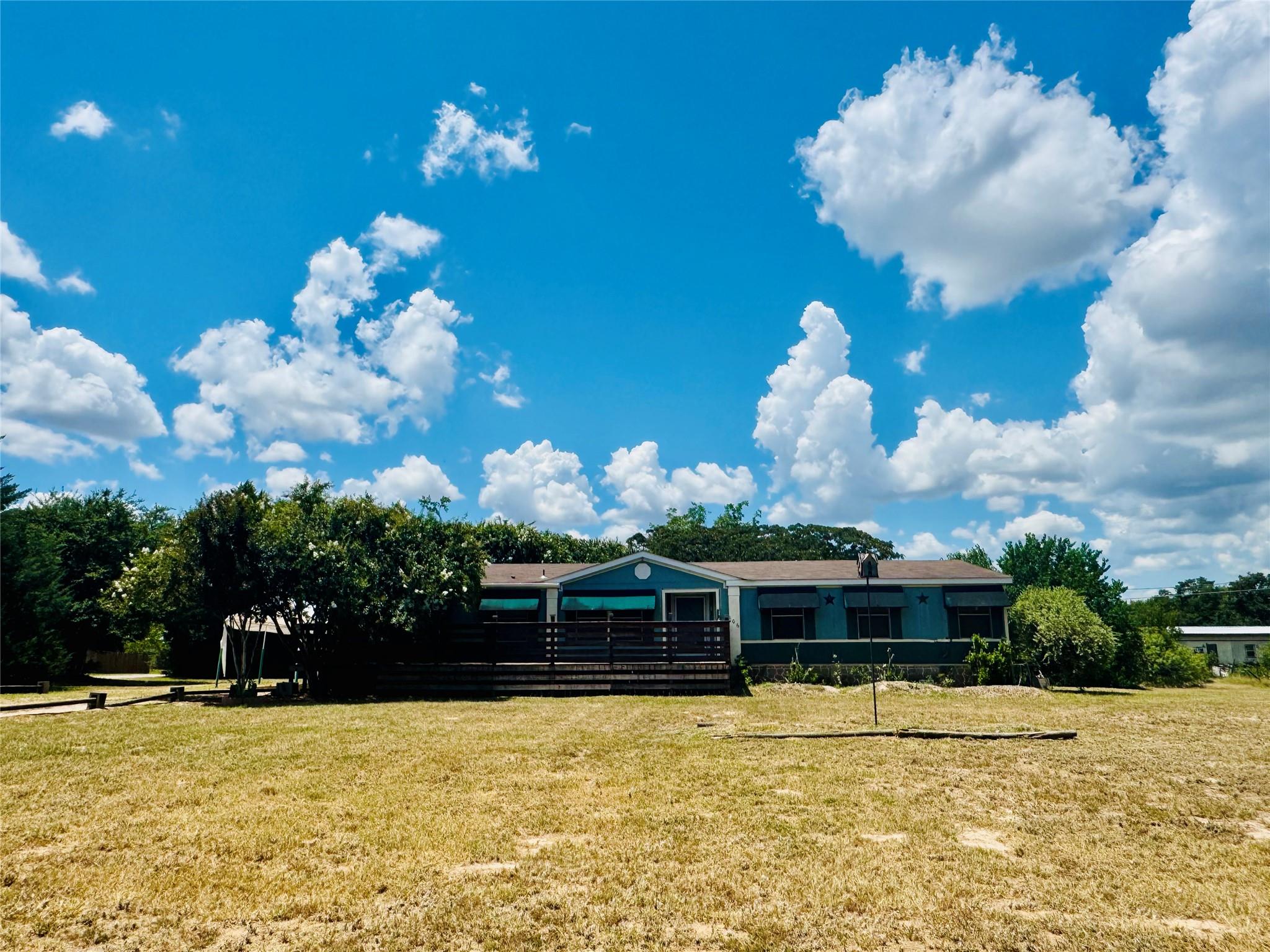 106 Tiger Woods Dr, Bastrop, TX 78602