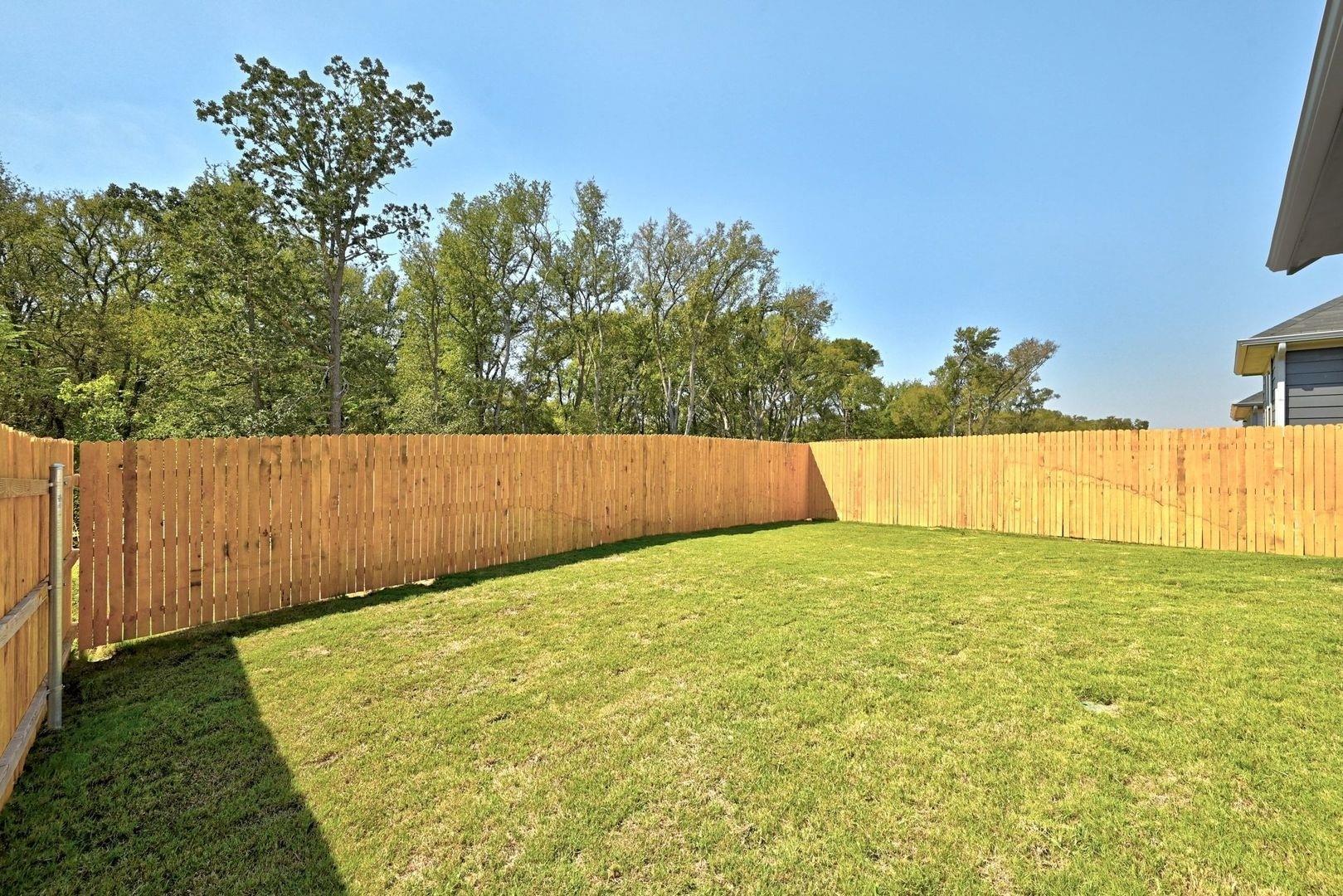 320 Bendecido Loop, Elgin, TX 78621