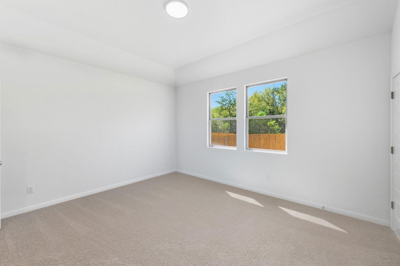 320 Bendecido Loop, Elgin, TX 78621