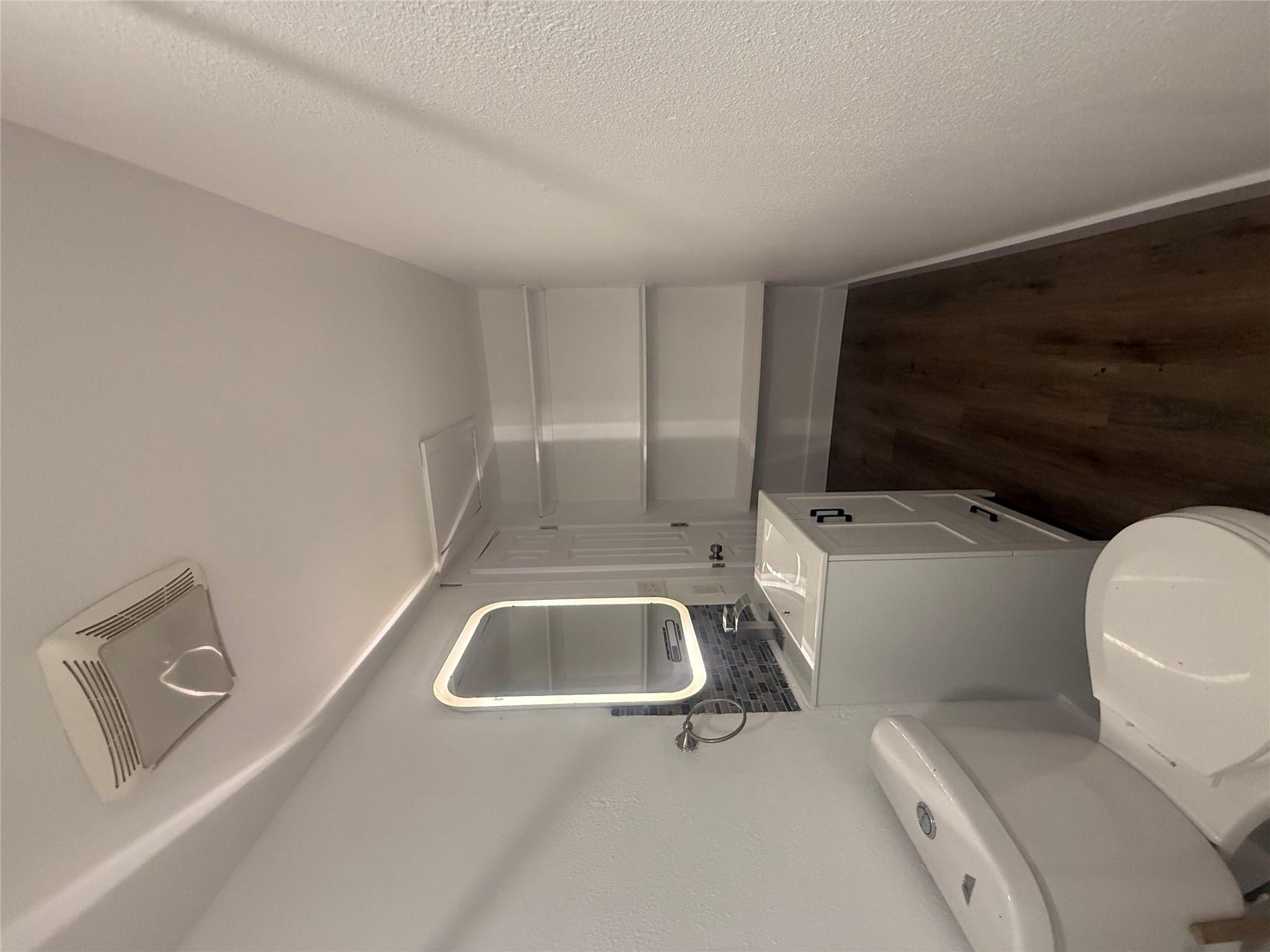 5901 Nancy Dr # F, Austin, TX 78745