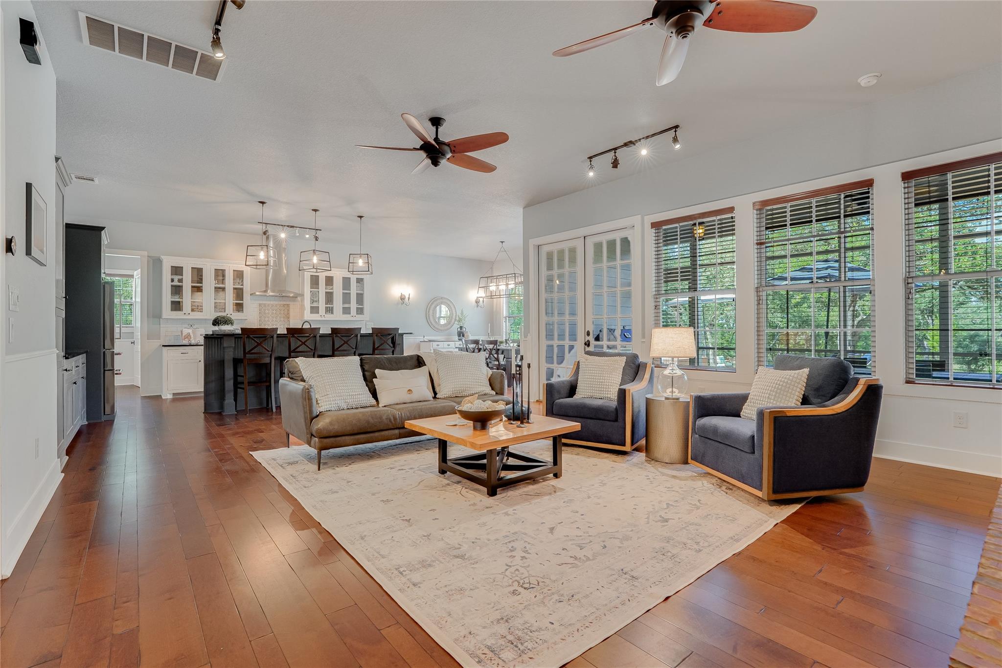 725 Blue Sky Ln, Wimberley, TX 78676