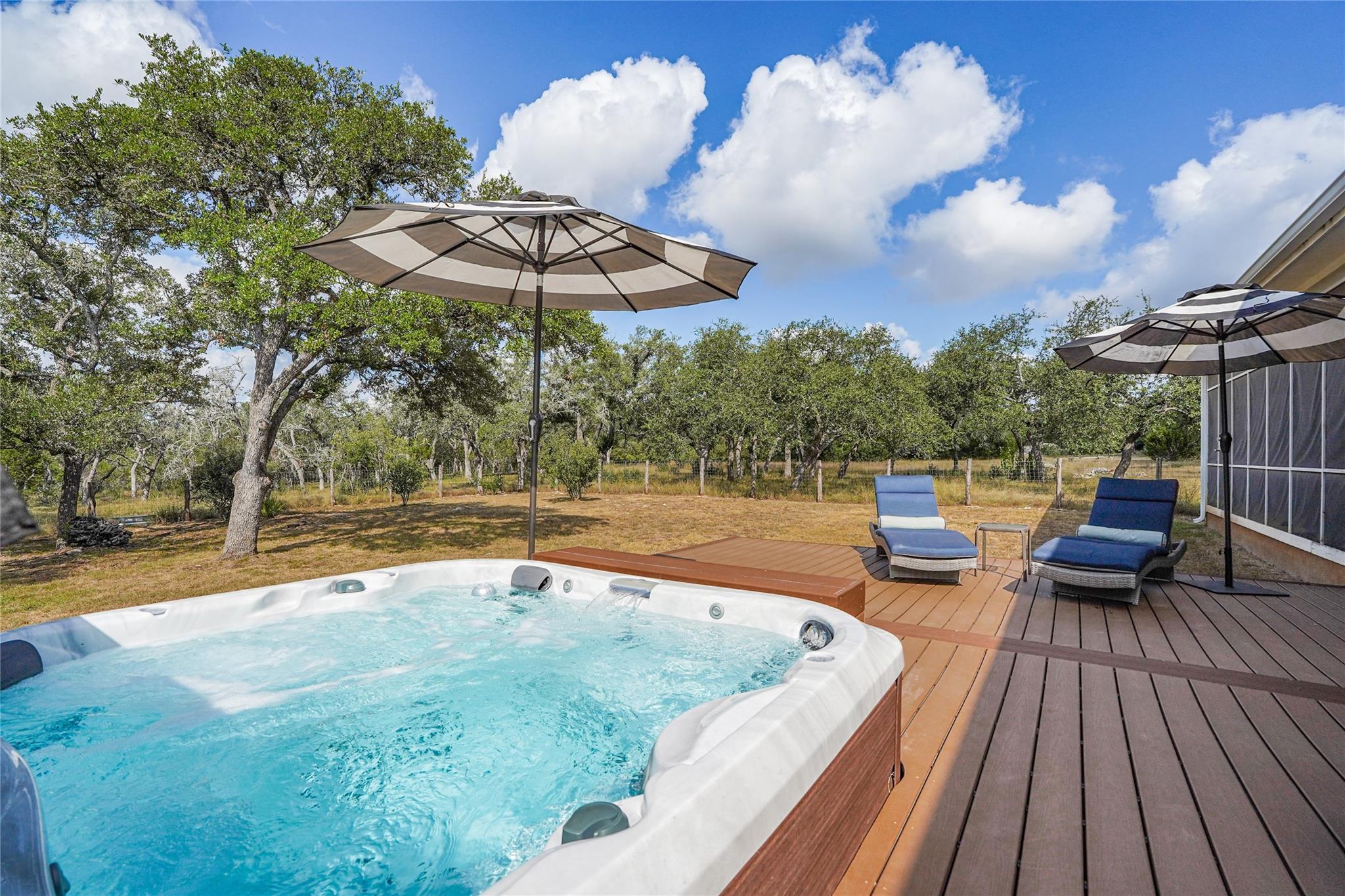 725 Blue Sky Ln, Wimberley, TX 78676