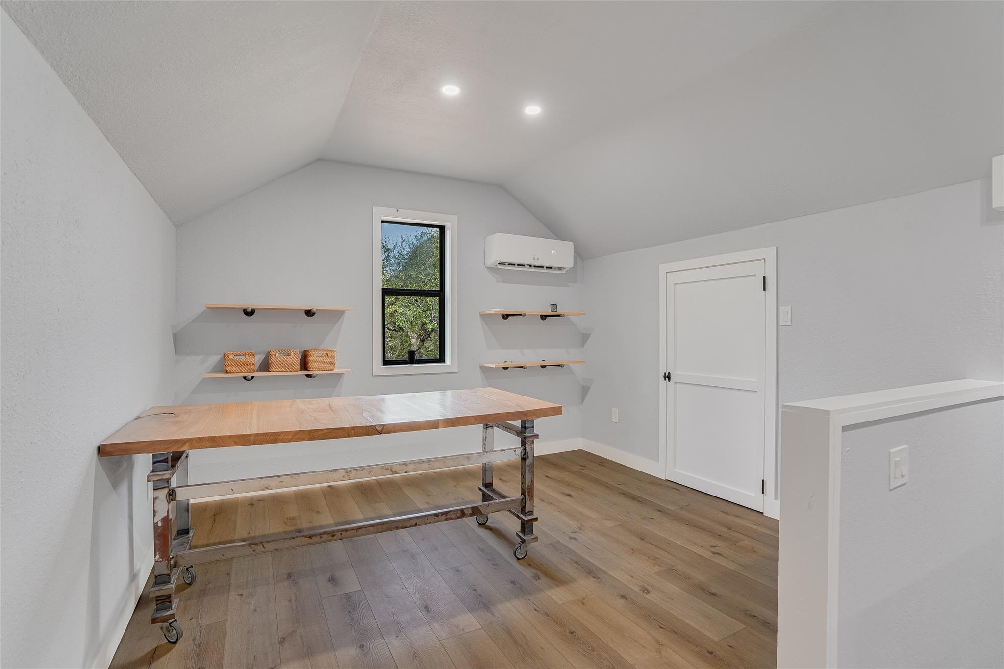 725 Blue Sky Ln, Wimberley, TX 78676