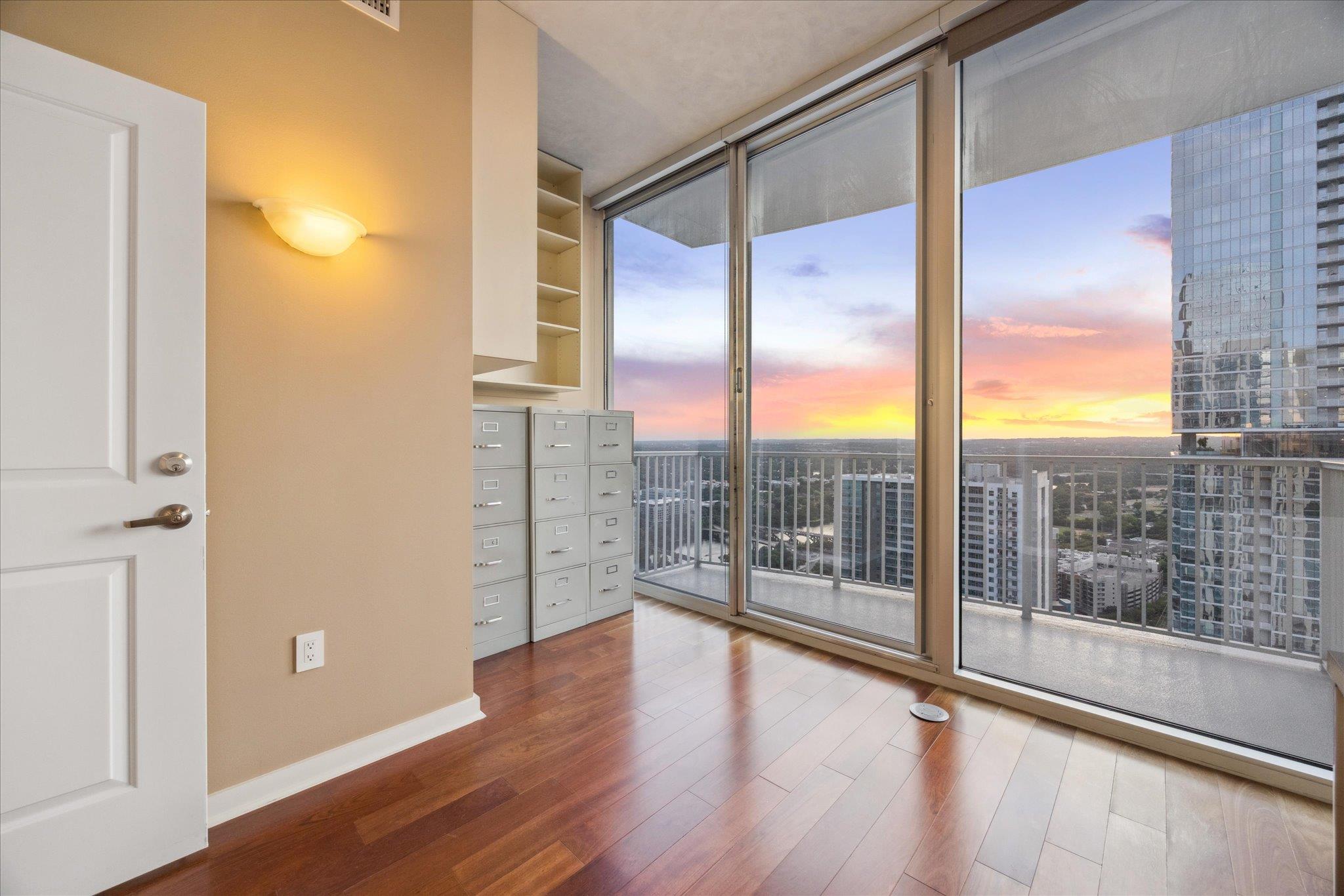 360 Nueces St # 3504, Austin, TX 78701