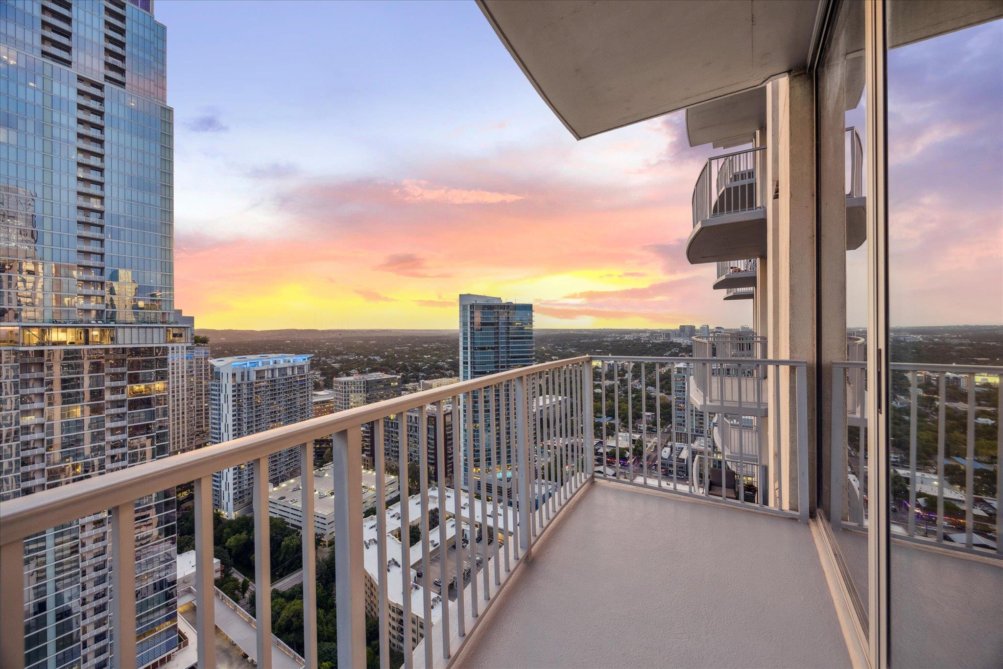 360 Nueces St # 3504, Austin, TX 78701