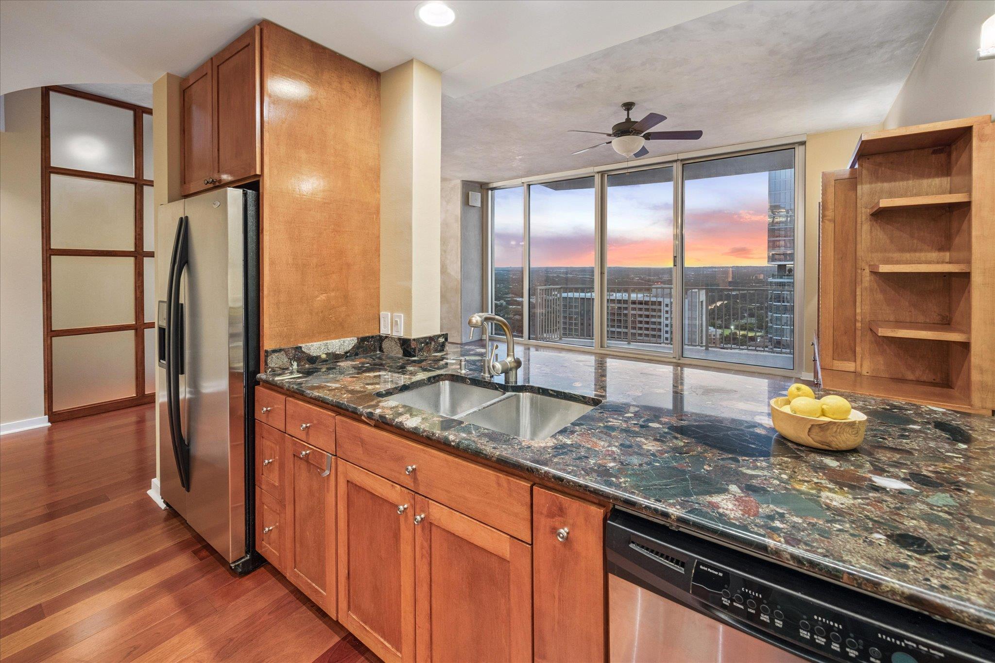 360 Nueces St # 3504, Austin, TX 78701