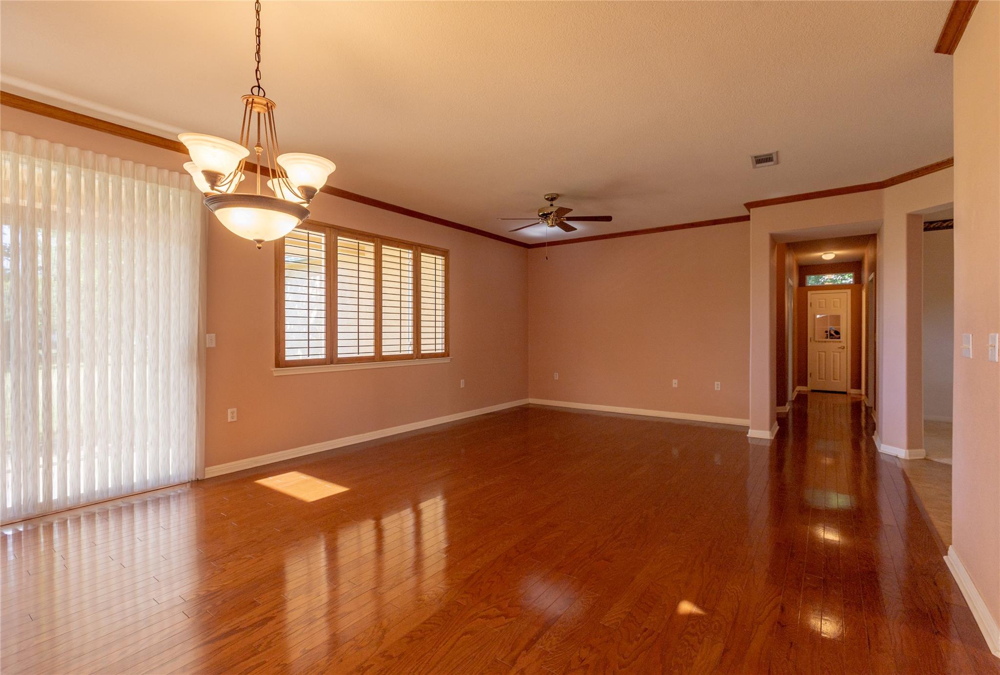 117 Dewberry Dr, Georgetown, TX 78633