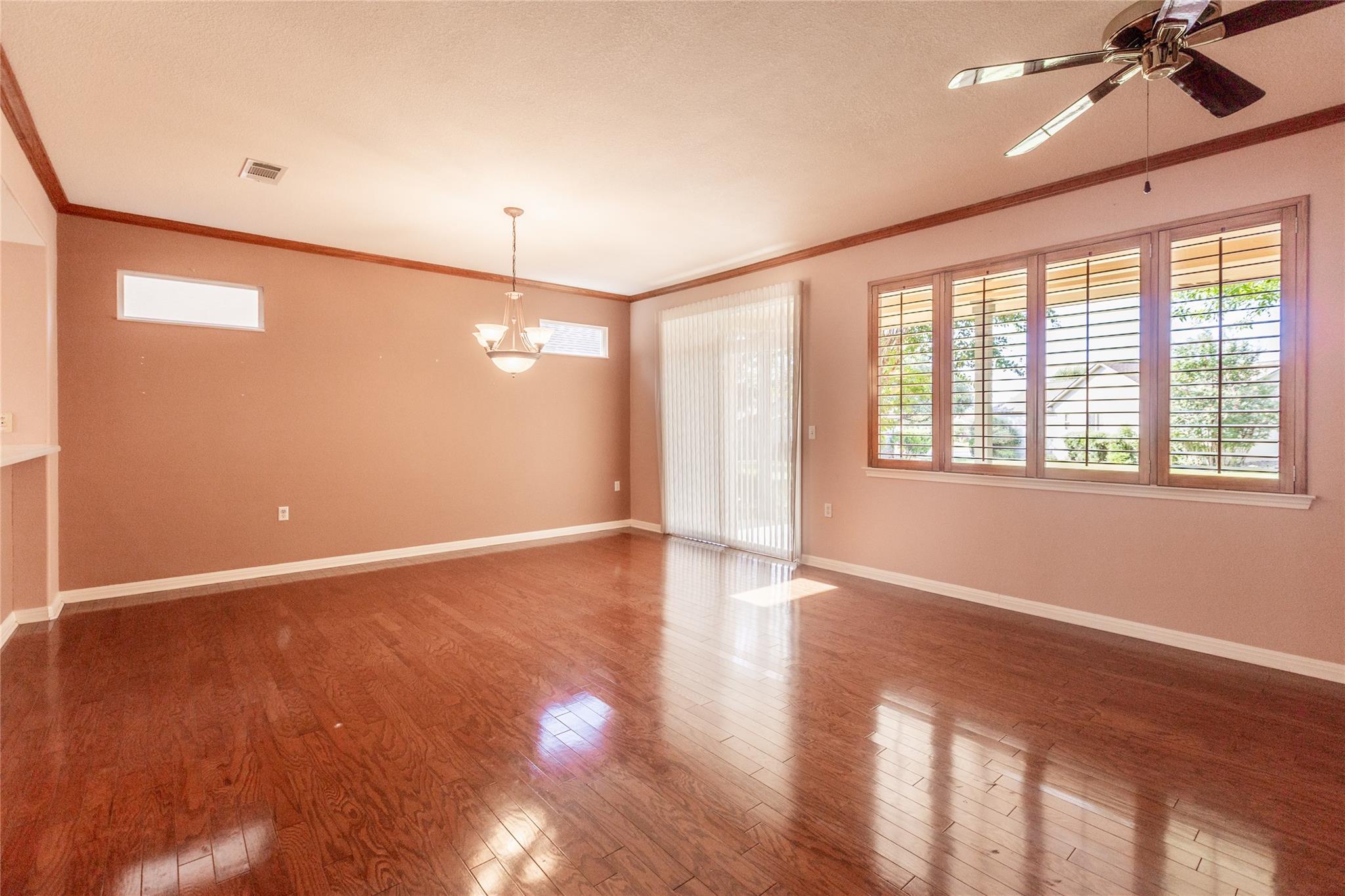 117 Dewberry Dr, Georgetown, TX 78633