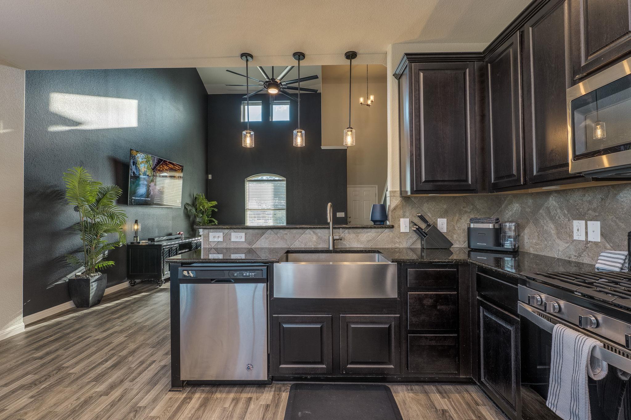 217 Little Draw Ln, Leander, TX 78641