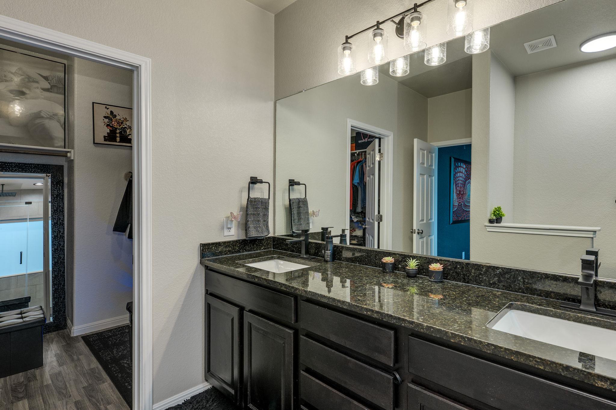 217 Little Draw Ln, Leander, TX 78641