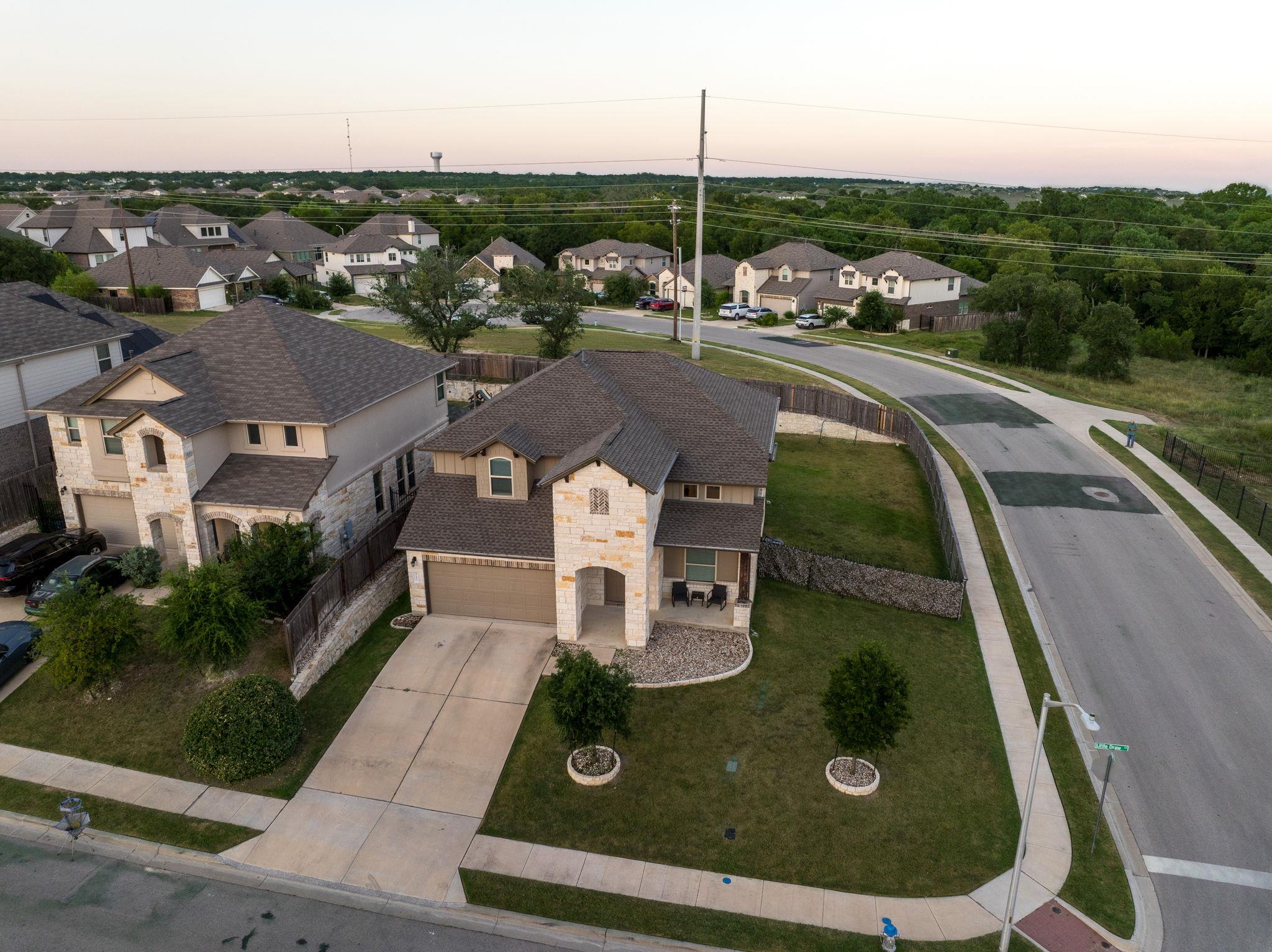 217 Little Draw Ln, Leander, TX 78641