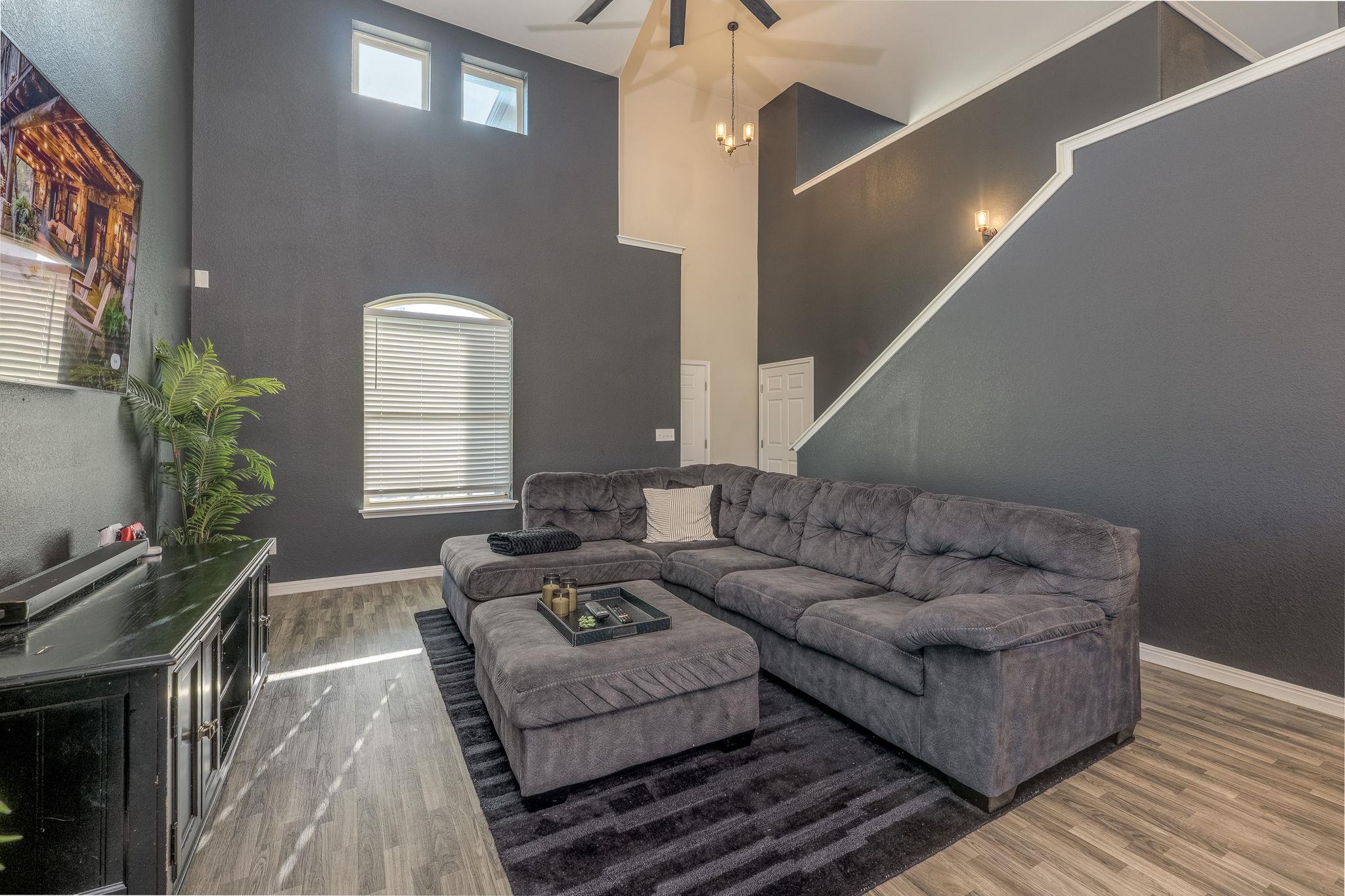 217 Little Draw Ln, Leander, TX 78641