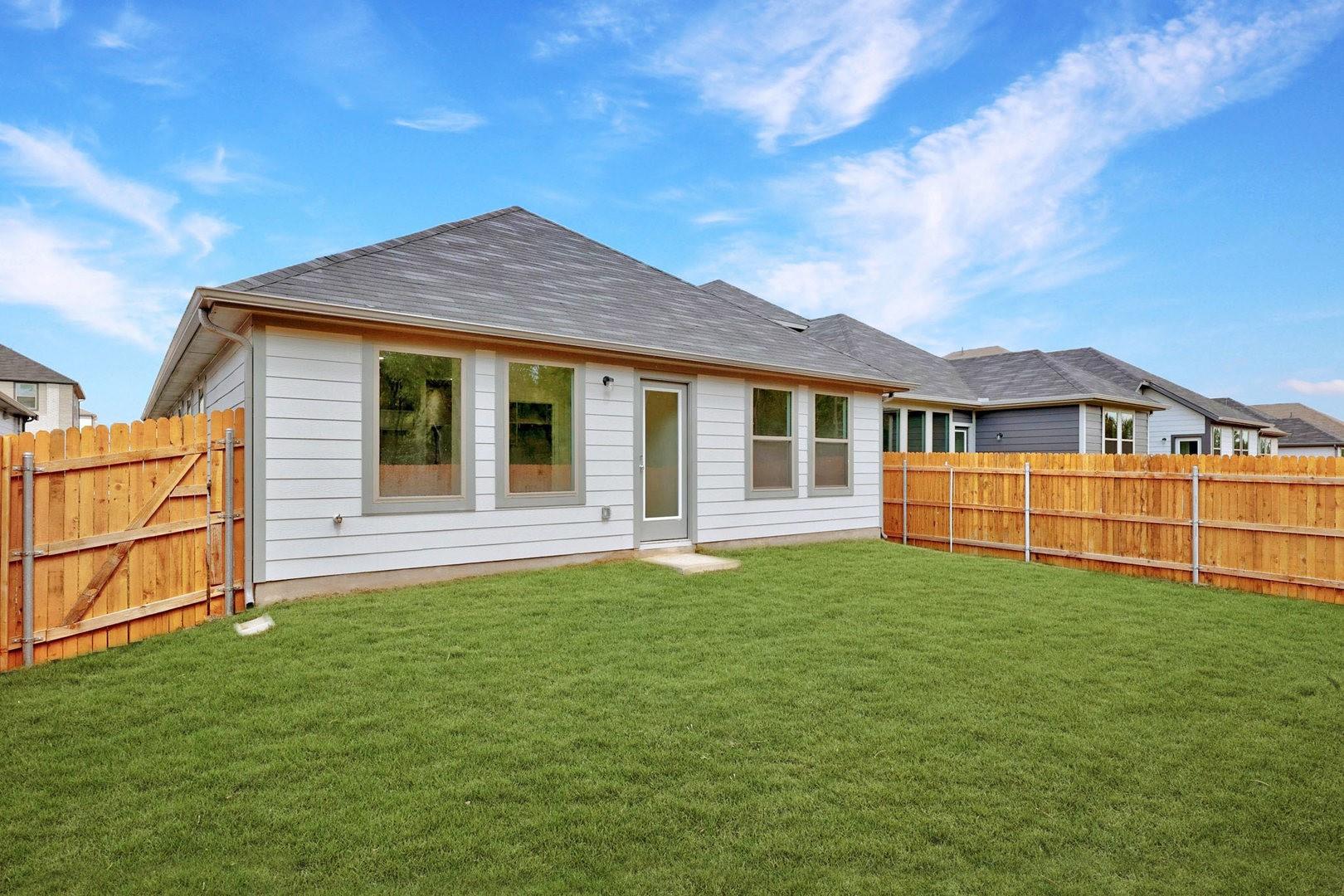 326 Bendecido Loop, Elgin, TX 78621