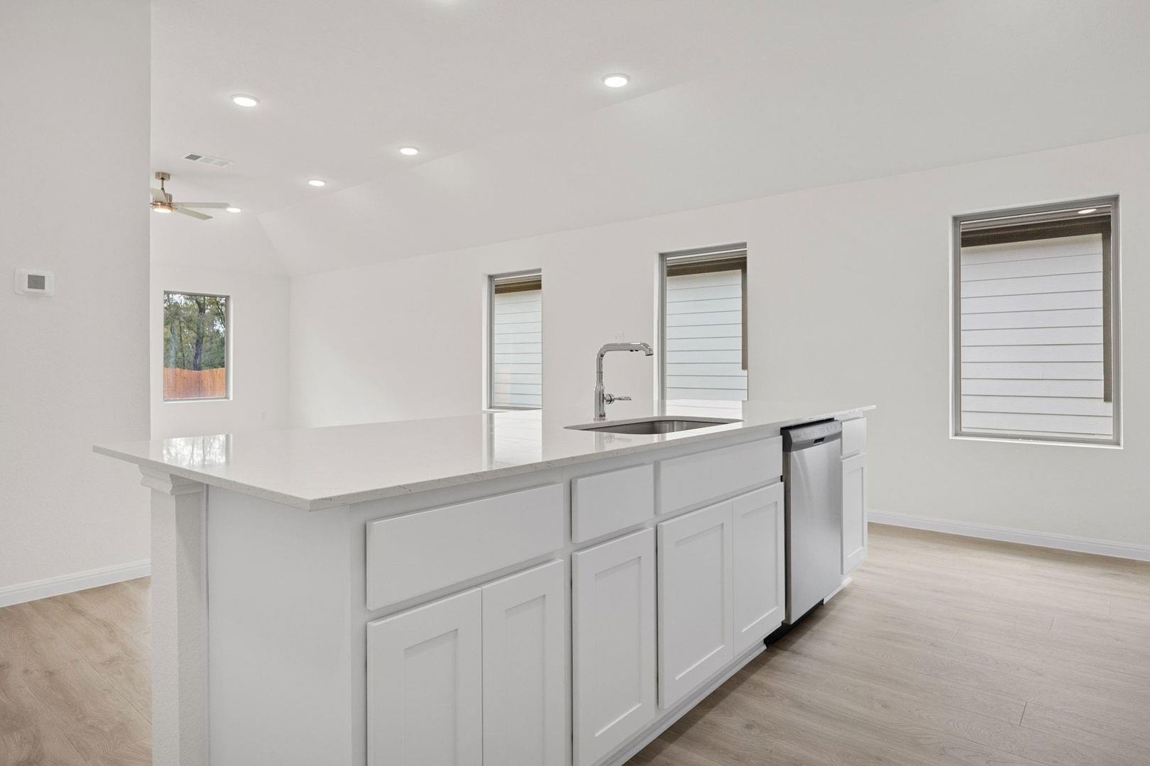 326 Bendecido Loop, Elgin, TX 78621