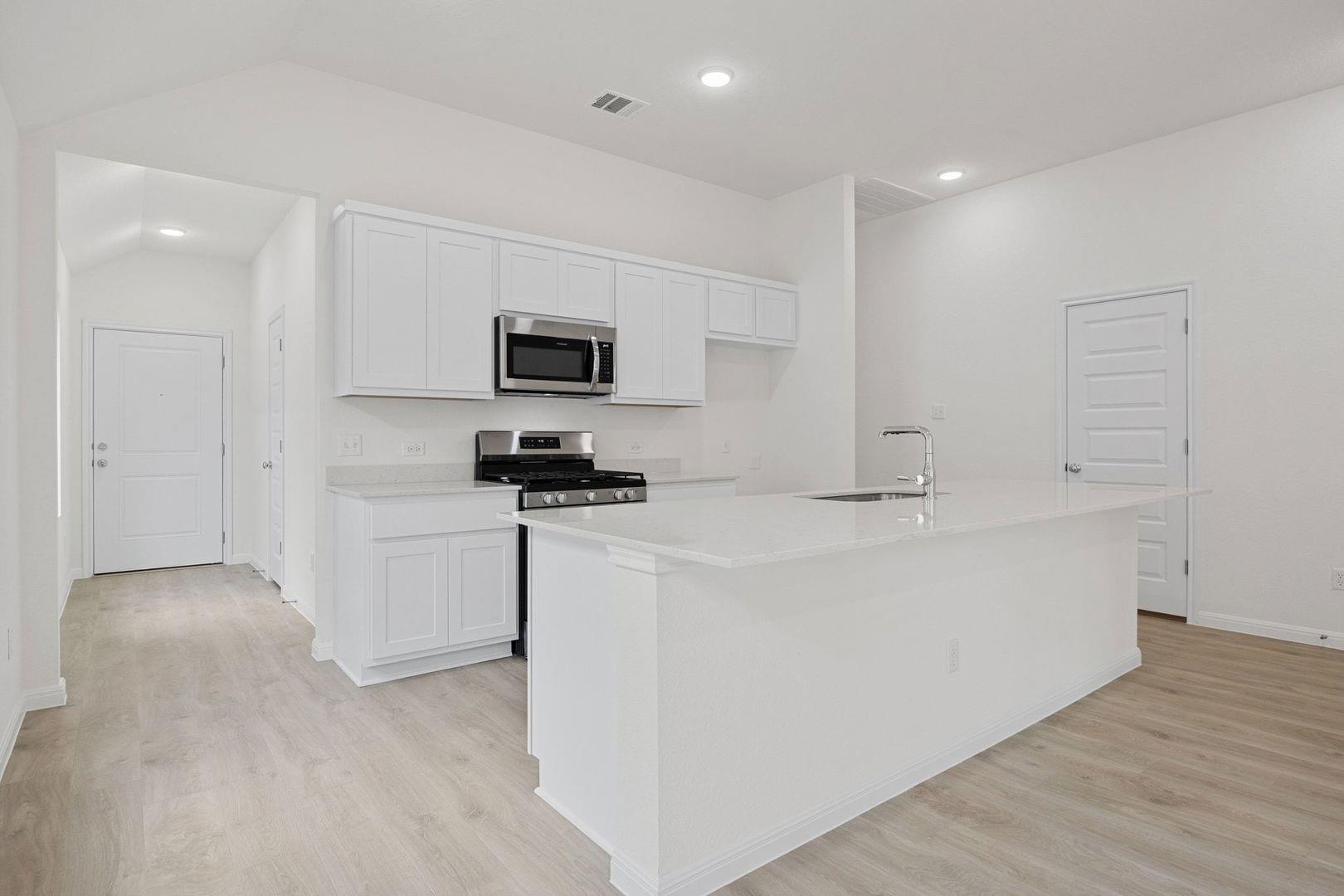 326 Bendecido Loop, Elgin, TX 78621