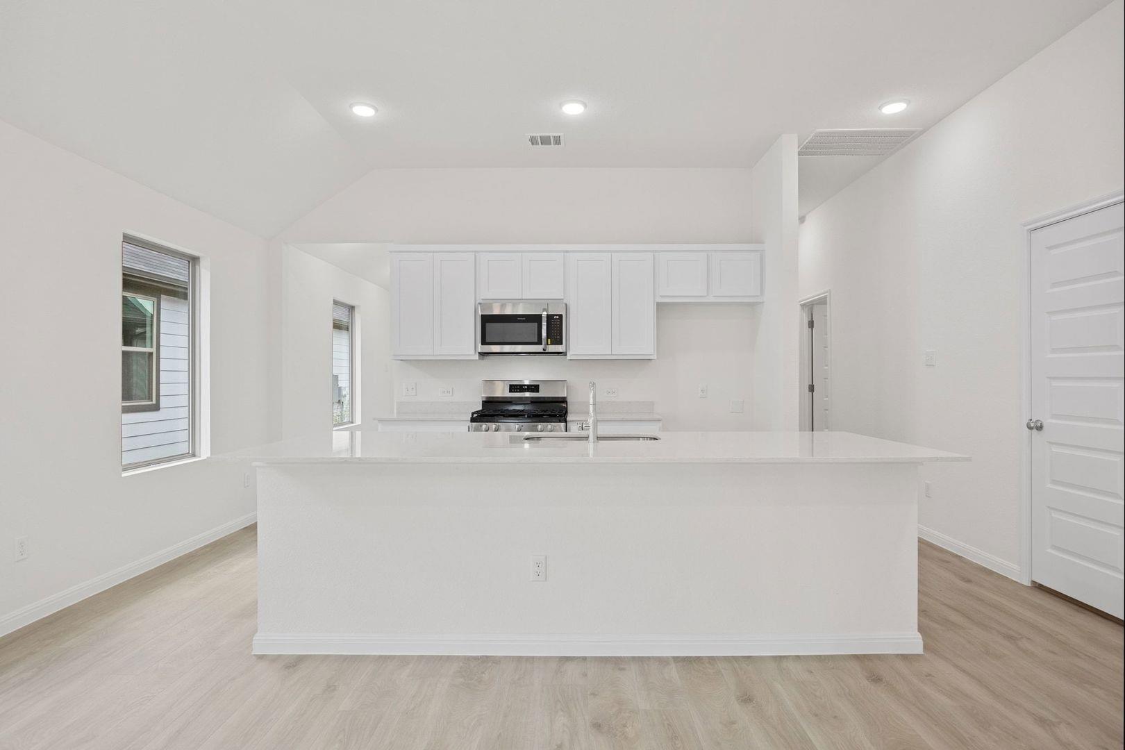 326 Bendecido Loop, Elgin, TX 78621