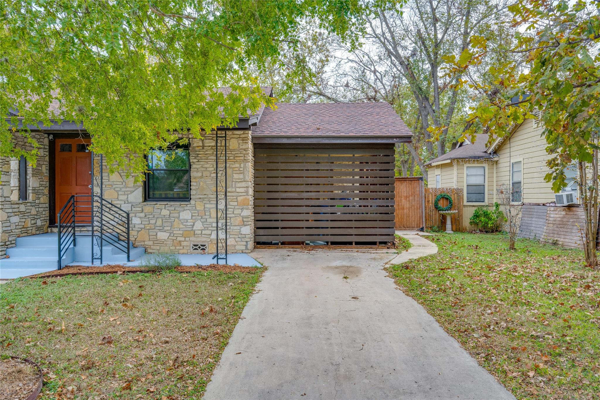 806 Barbara Dr, San Marcos, TX 78666