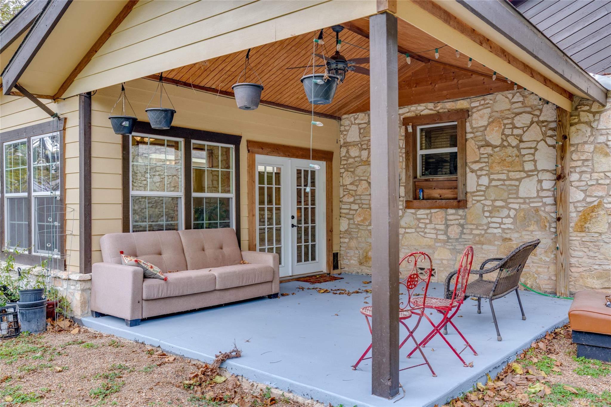 806 Barbara Dr, San Marcos, TX 78666