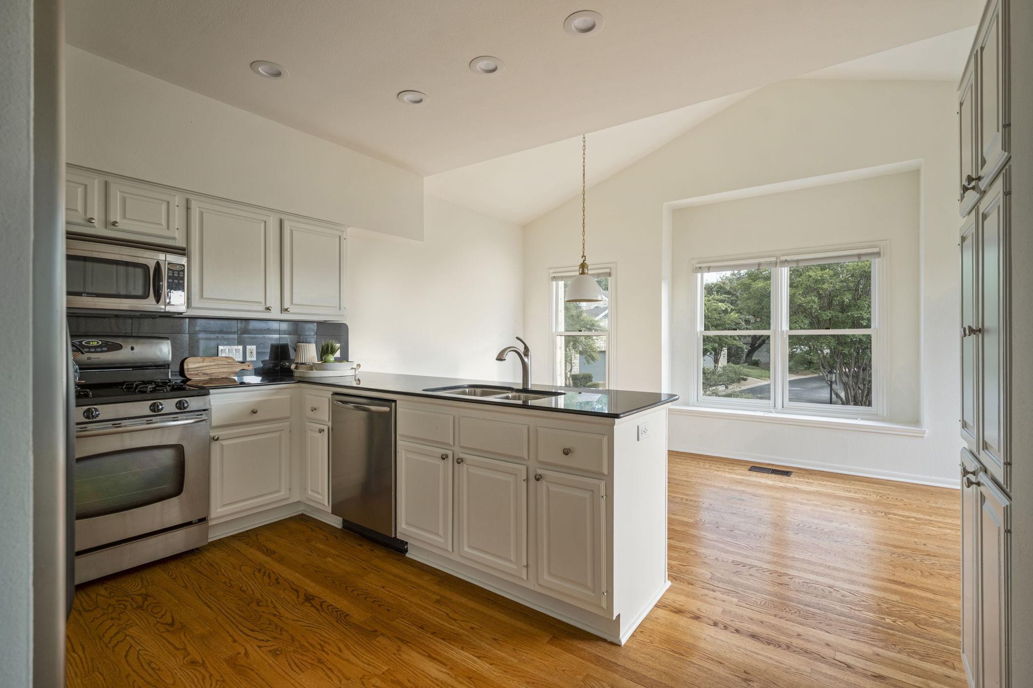 6010 Long Champ Ct # 113, Austin, TX 78746