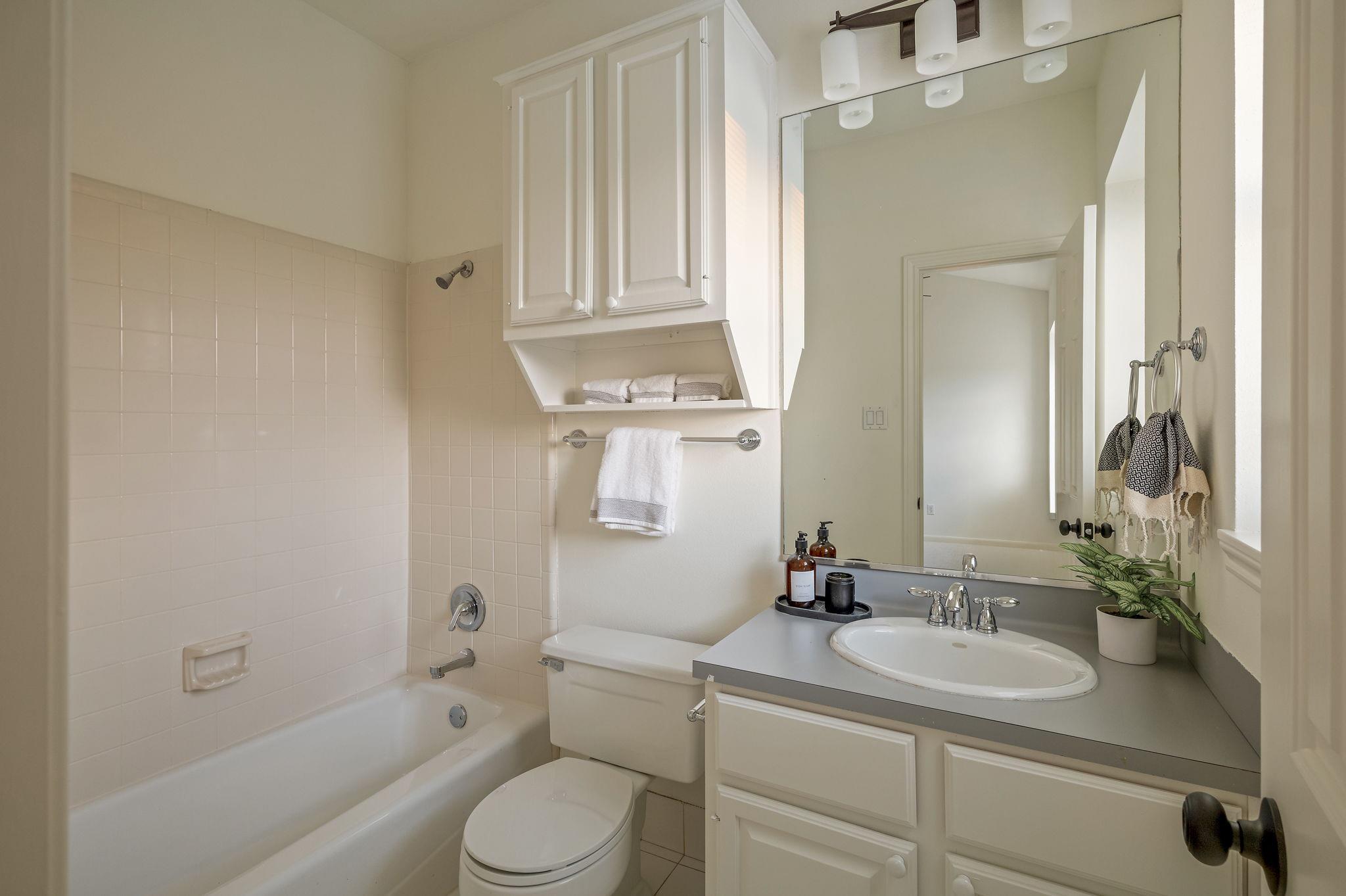 6010 Long Champ Ct # 113, Austin, TX 78746