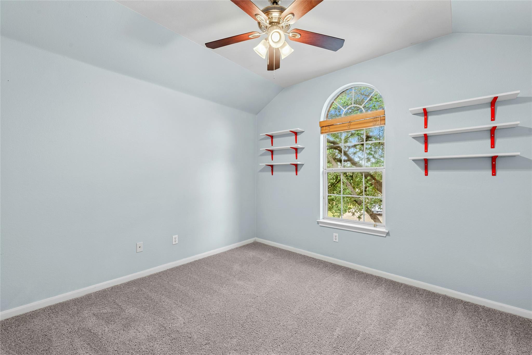 214 Grand Isle Dr, Round Rock, TX 78665