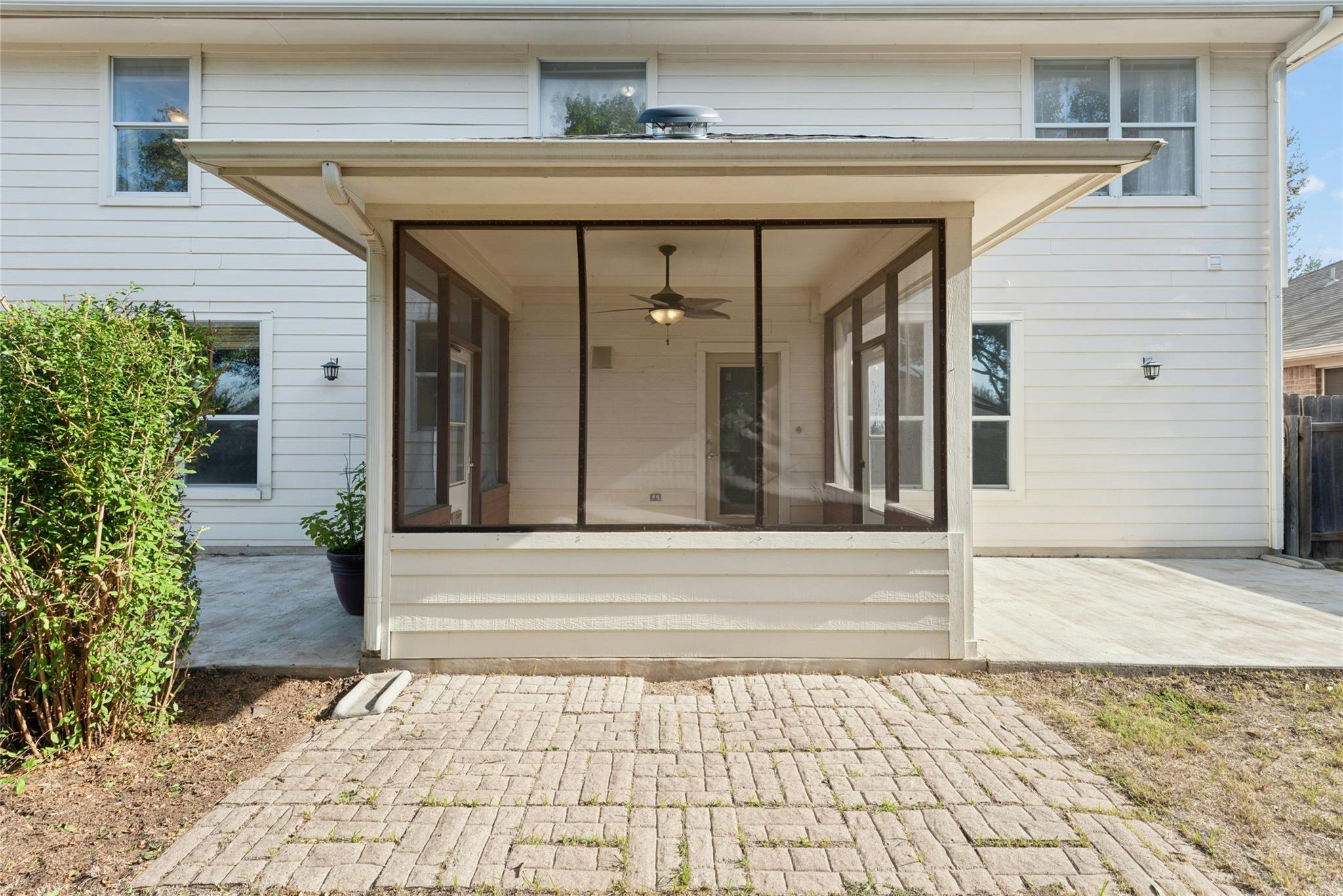 214 Grand Isle Dr, Round Rock, TX 78665