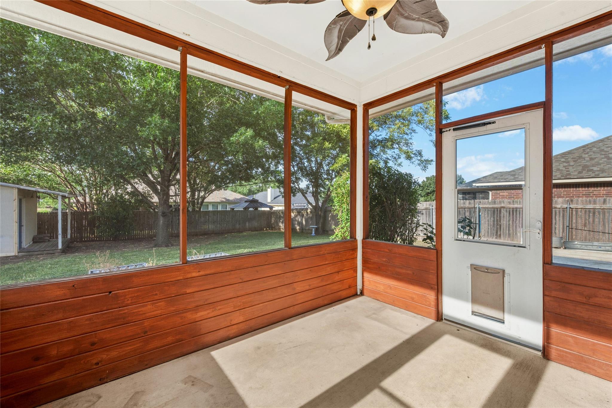 214 Grand Isle Dr, Round Rock, TX 78665