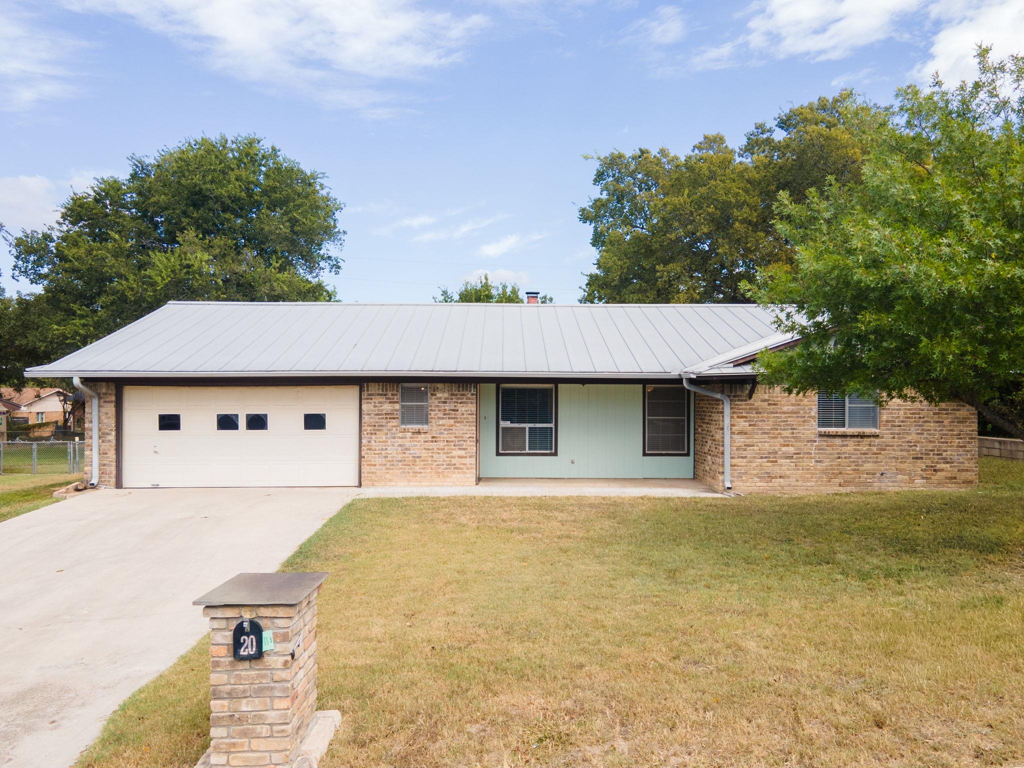 20 Snell Dr, Lampasas, TX 76550